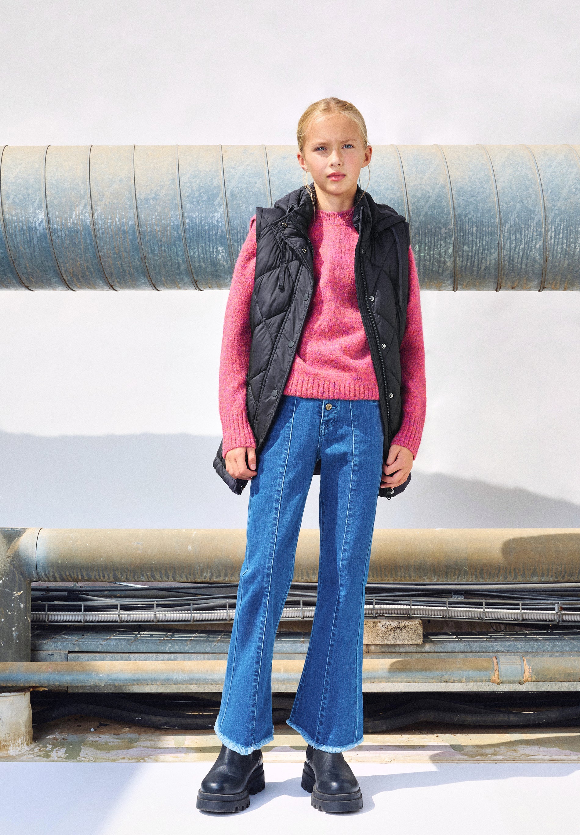 PANTALÓN DENIM CORTE FLARE