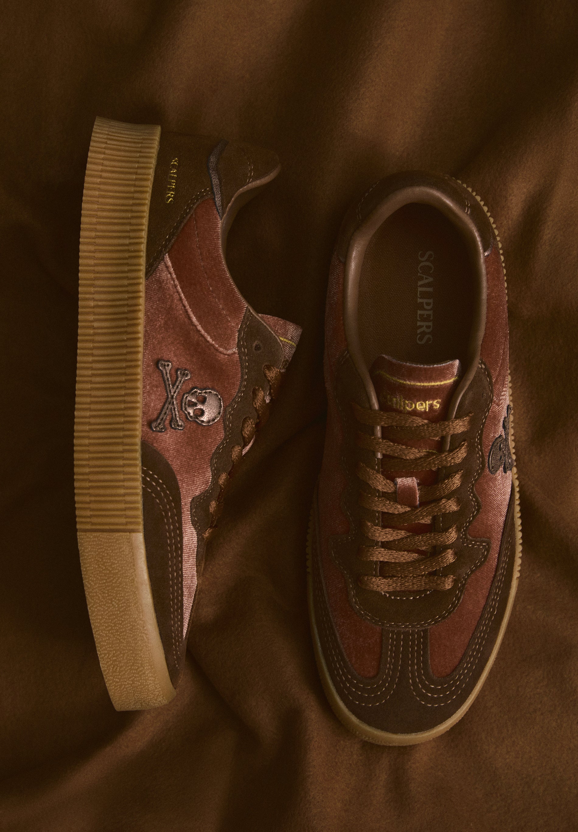 SNEAKERS CALAVERA ANTE