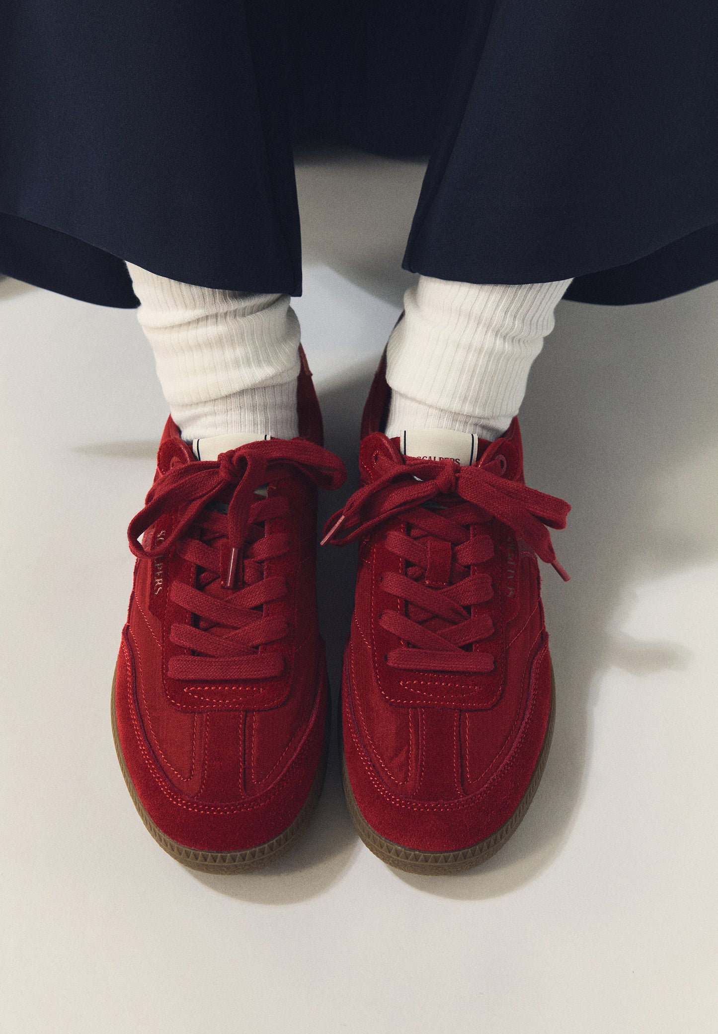 ZAPATILLA ANTE CON TALÓN METALIZADO