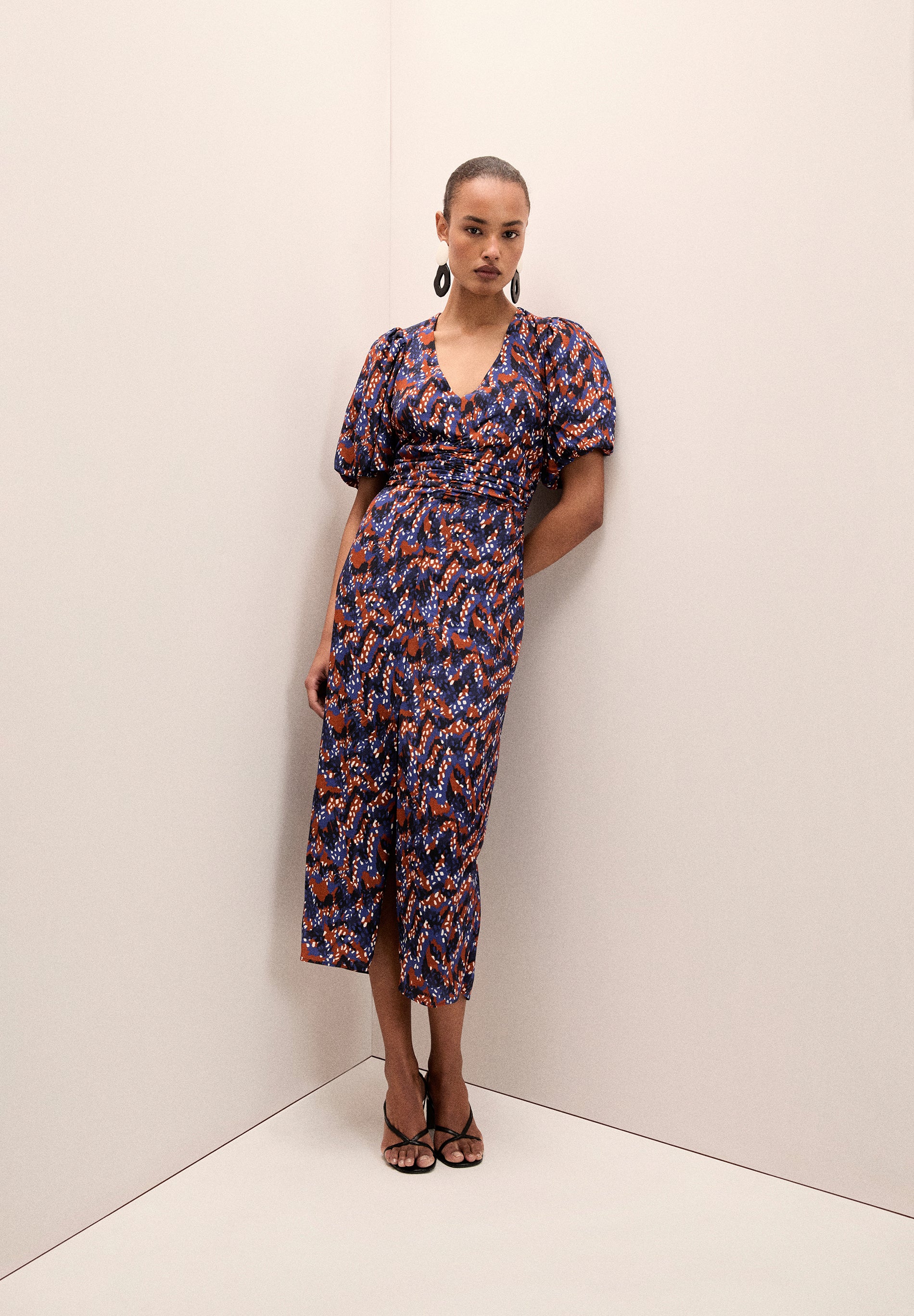 VESTIDO PRINT FRUNCE FRONTAL