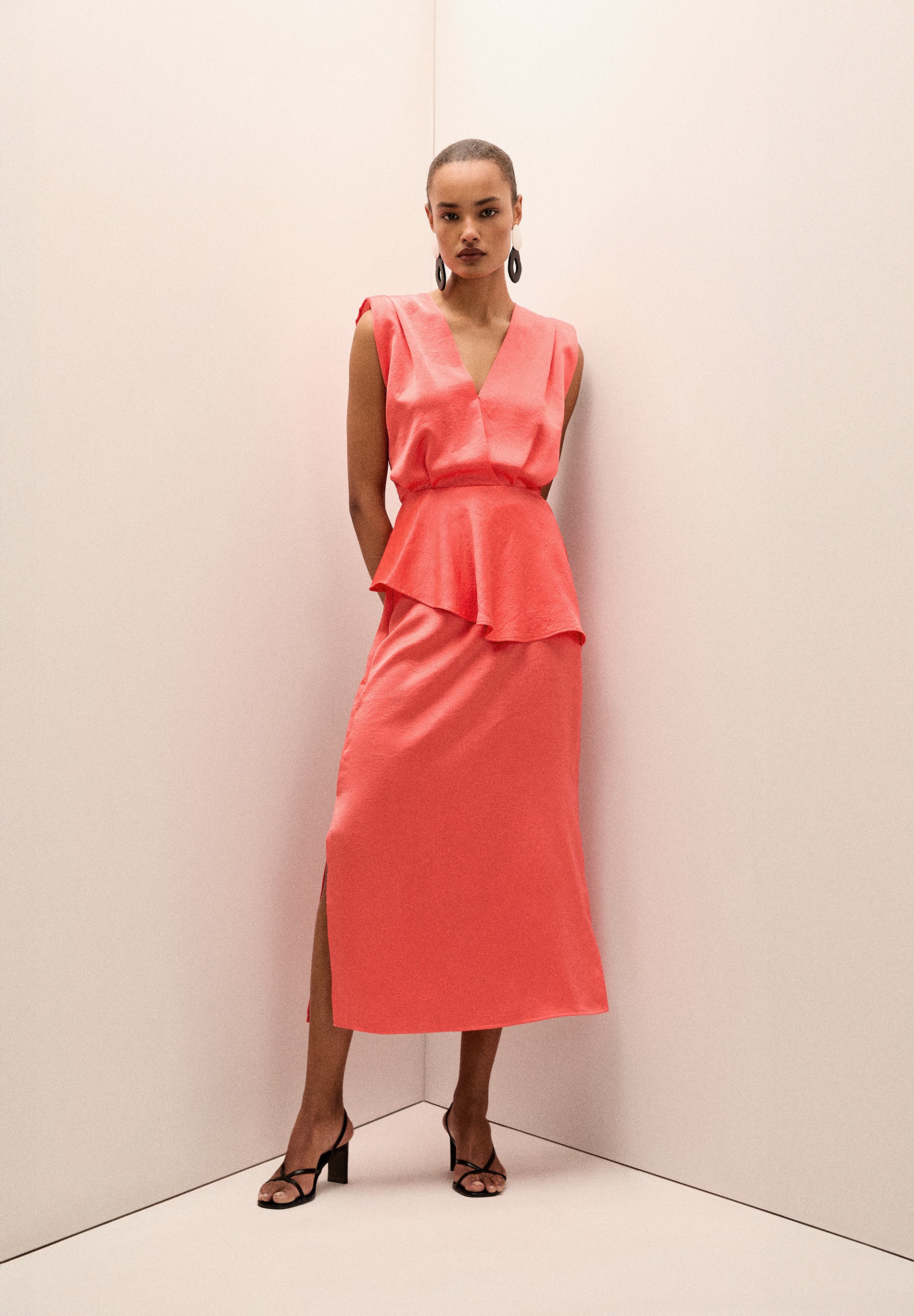 FALDA MIDI FLUIDA TEXTURA