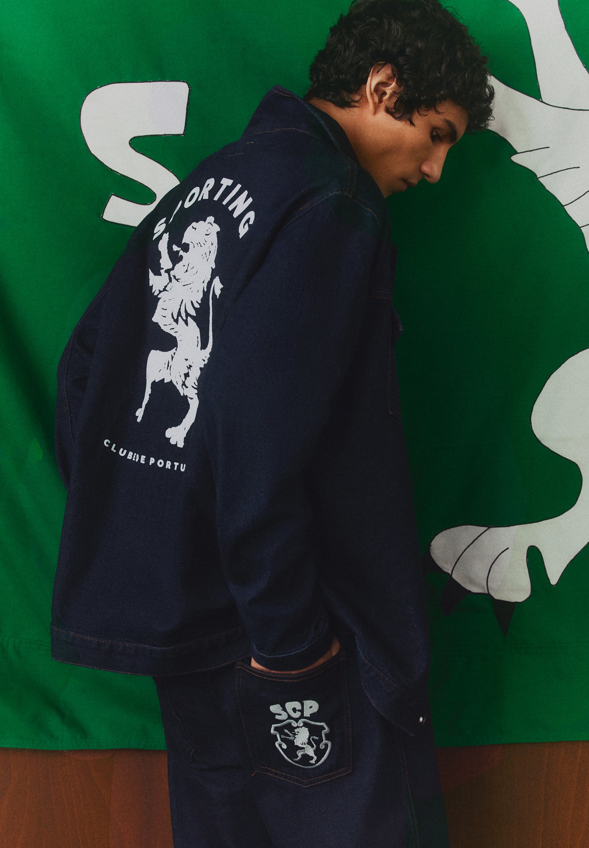 CAZADORA DENIM SCALPERS X SPORTING CP