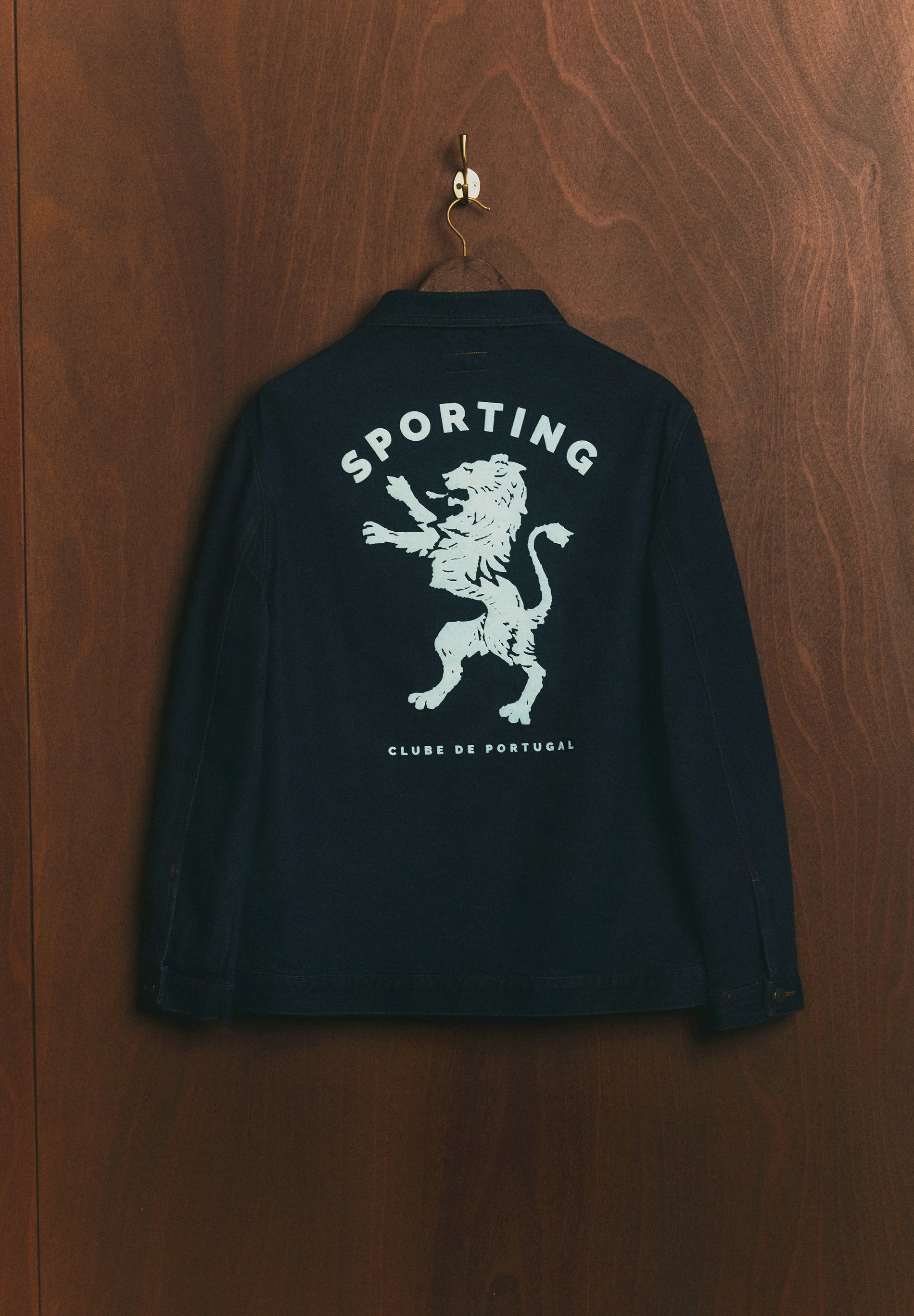 CAZADORA DENIM SCALPERS X SPORTING CP