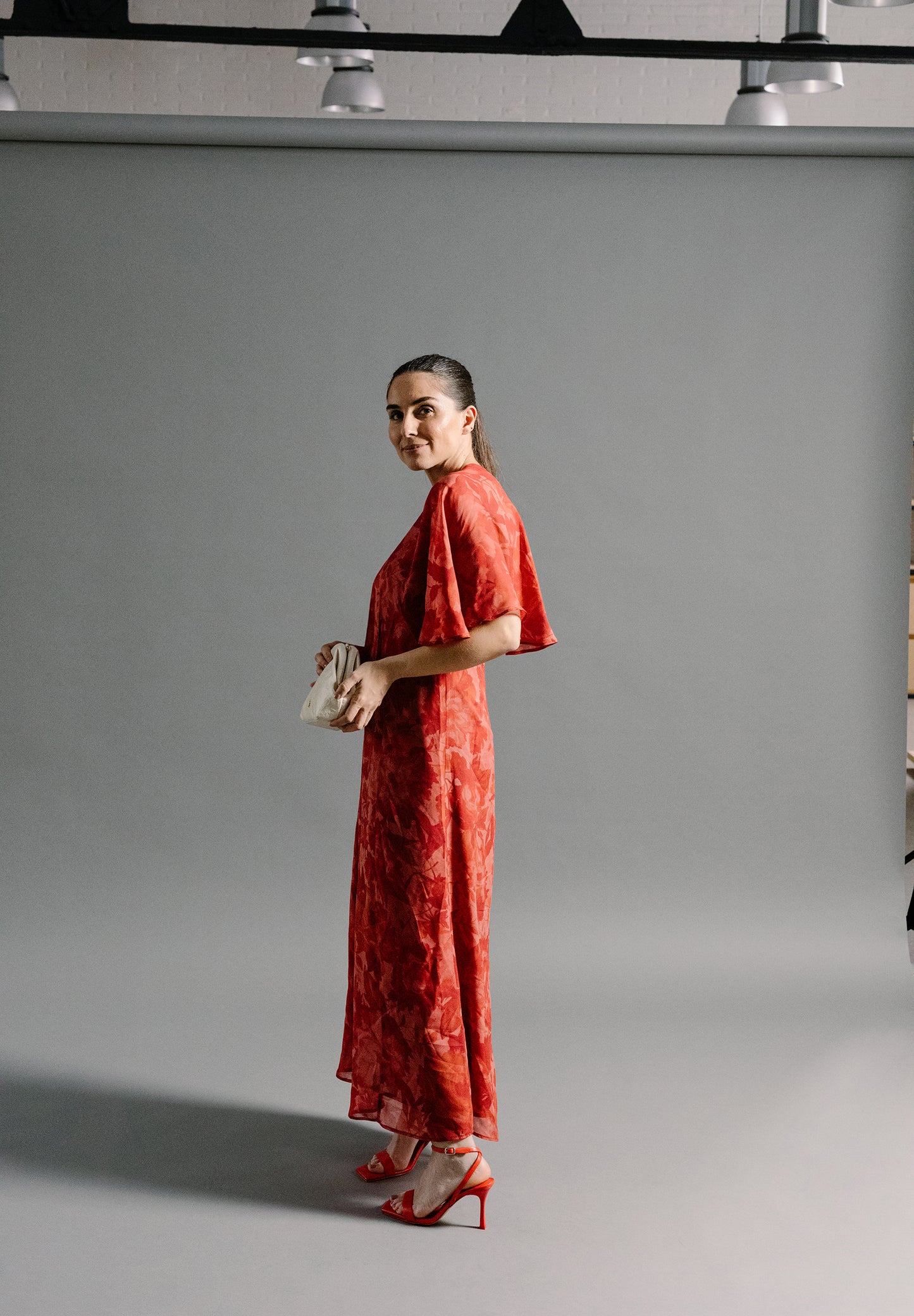 VESTIDO ESTAMPADO FLUIDO CAPA