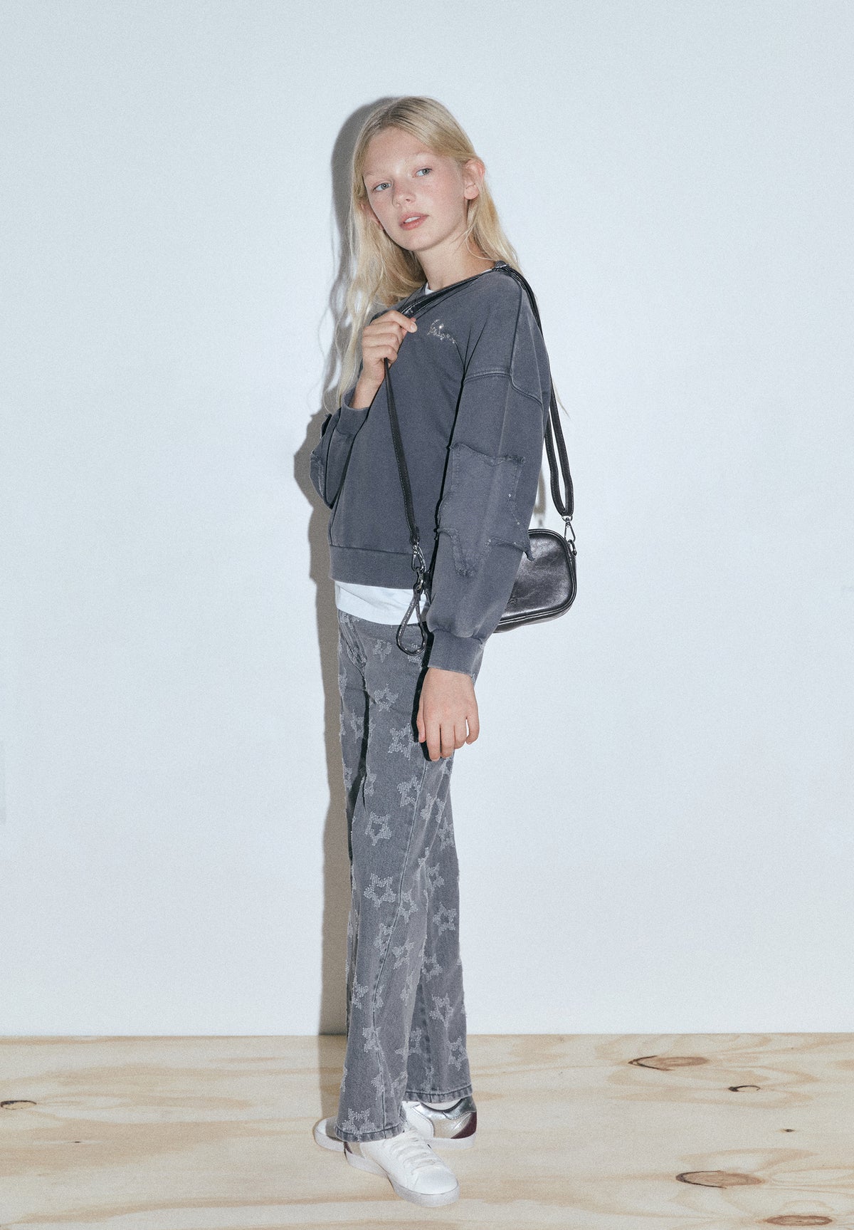 SUDADERA DETALLE MANGAS