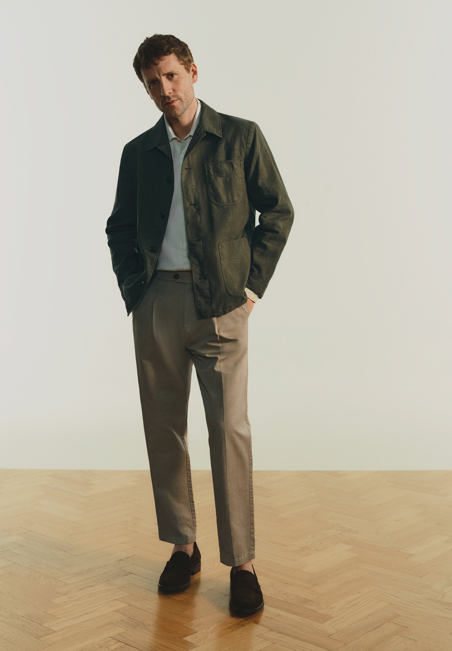 PANTALÓN CHINO PINZAS