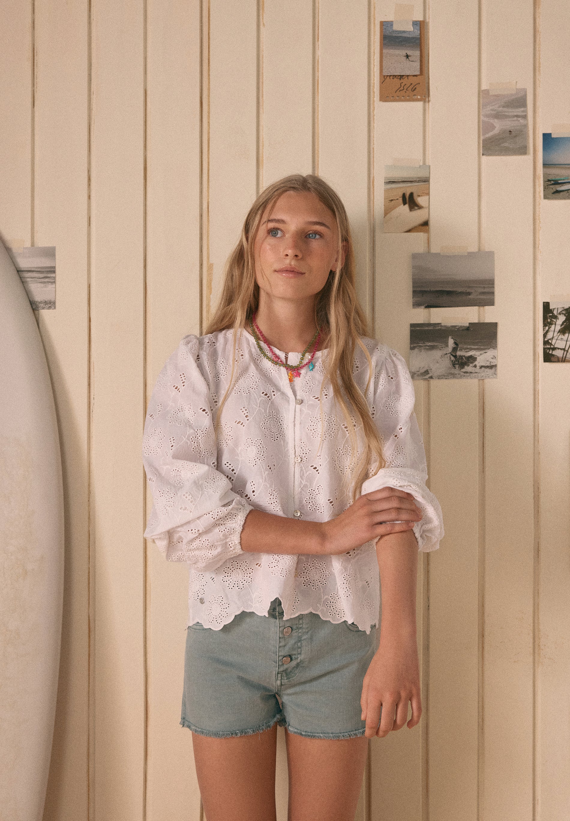 BLUSA PERFORADA BOTONES