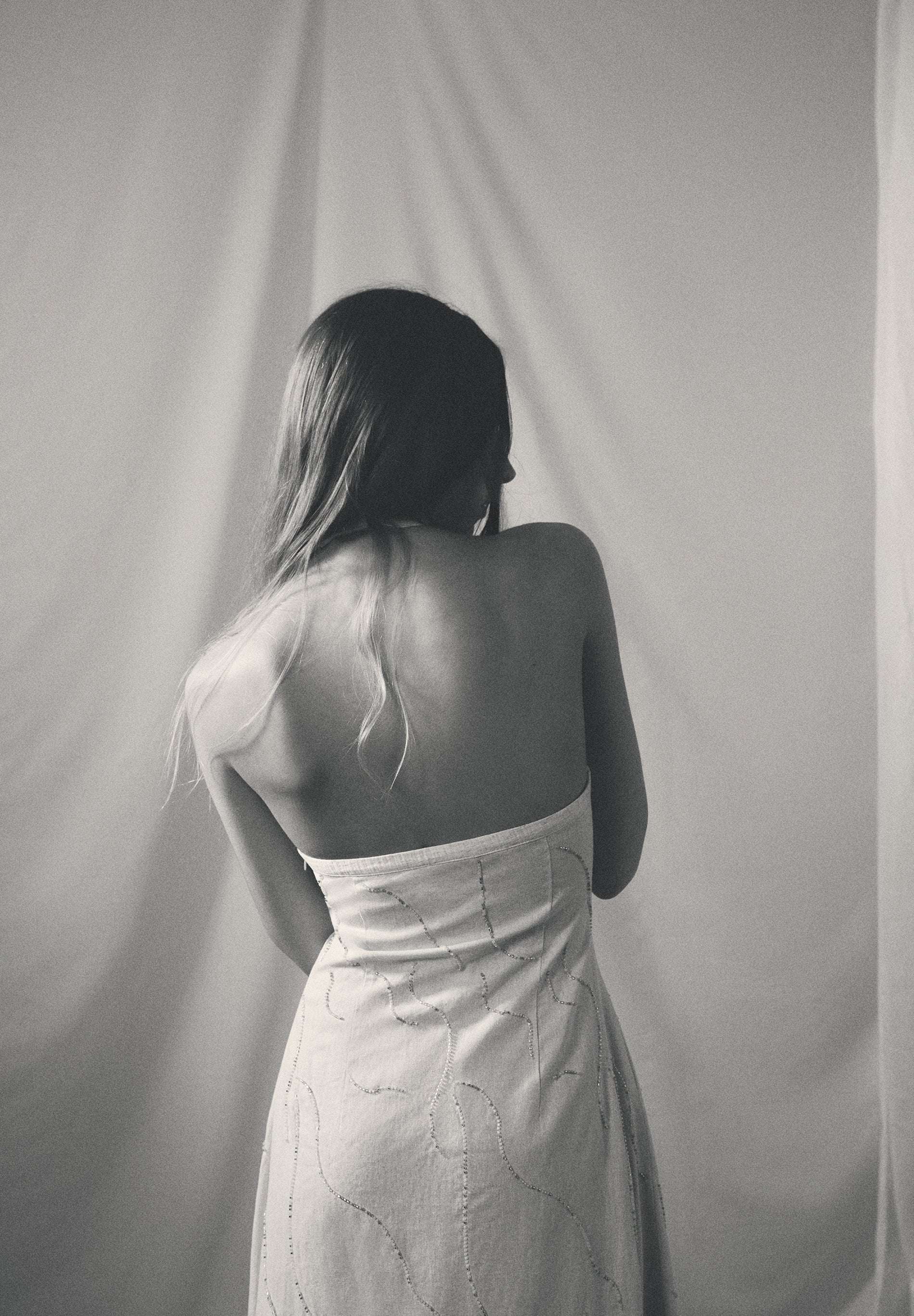 VESTIDO HALTER ABALORIOS