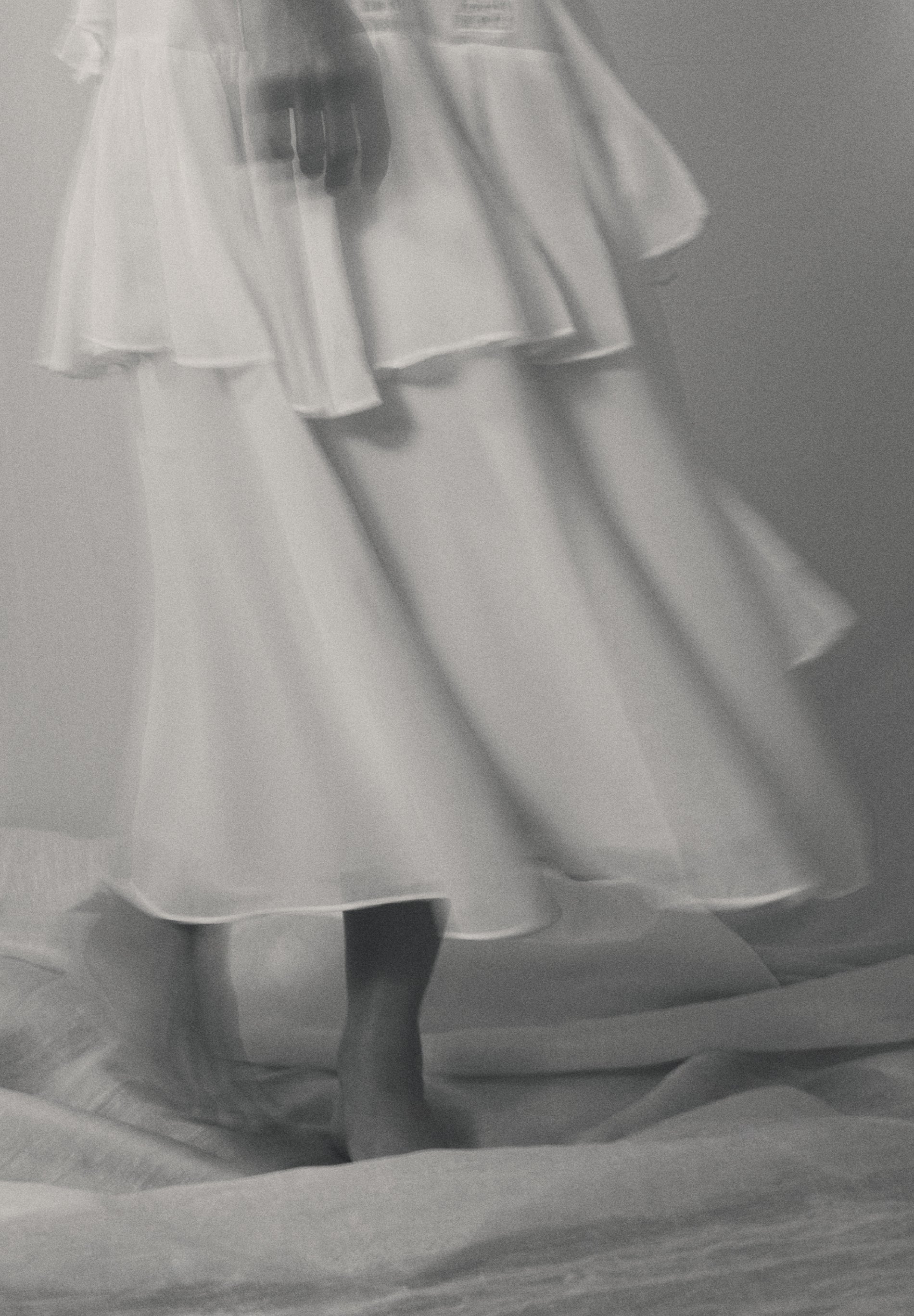 VESTIDO ENCAJE VOLANTES