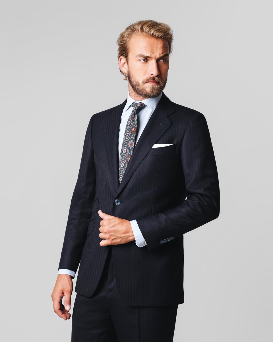 TRAJE CLÁSICO RAYA DIPLOMÁTICA