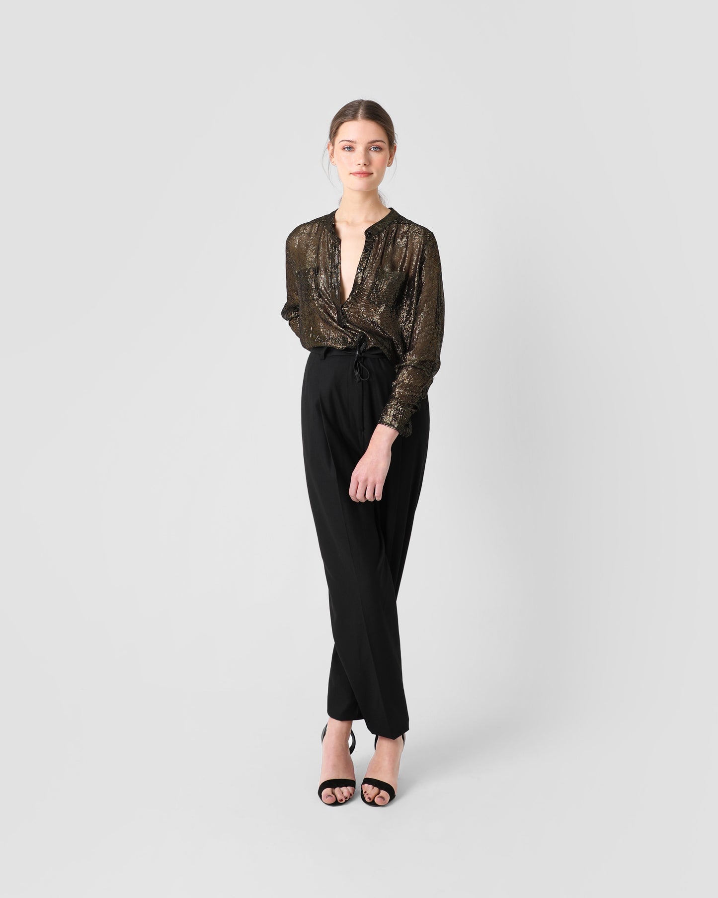 BLUSA LUREX CUELLO MAO NEGRO