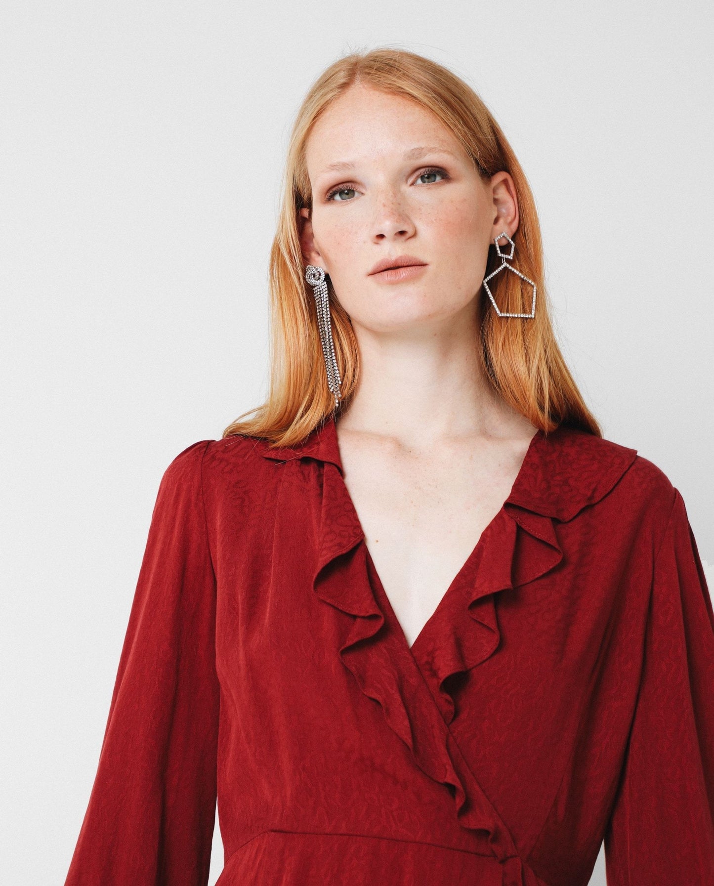 VESTIDO MINI JACQUARD VOLANTES