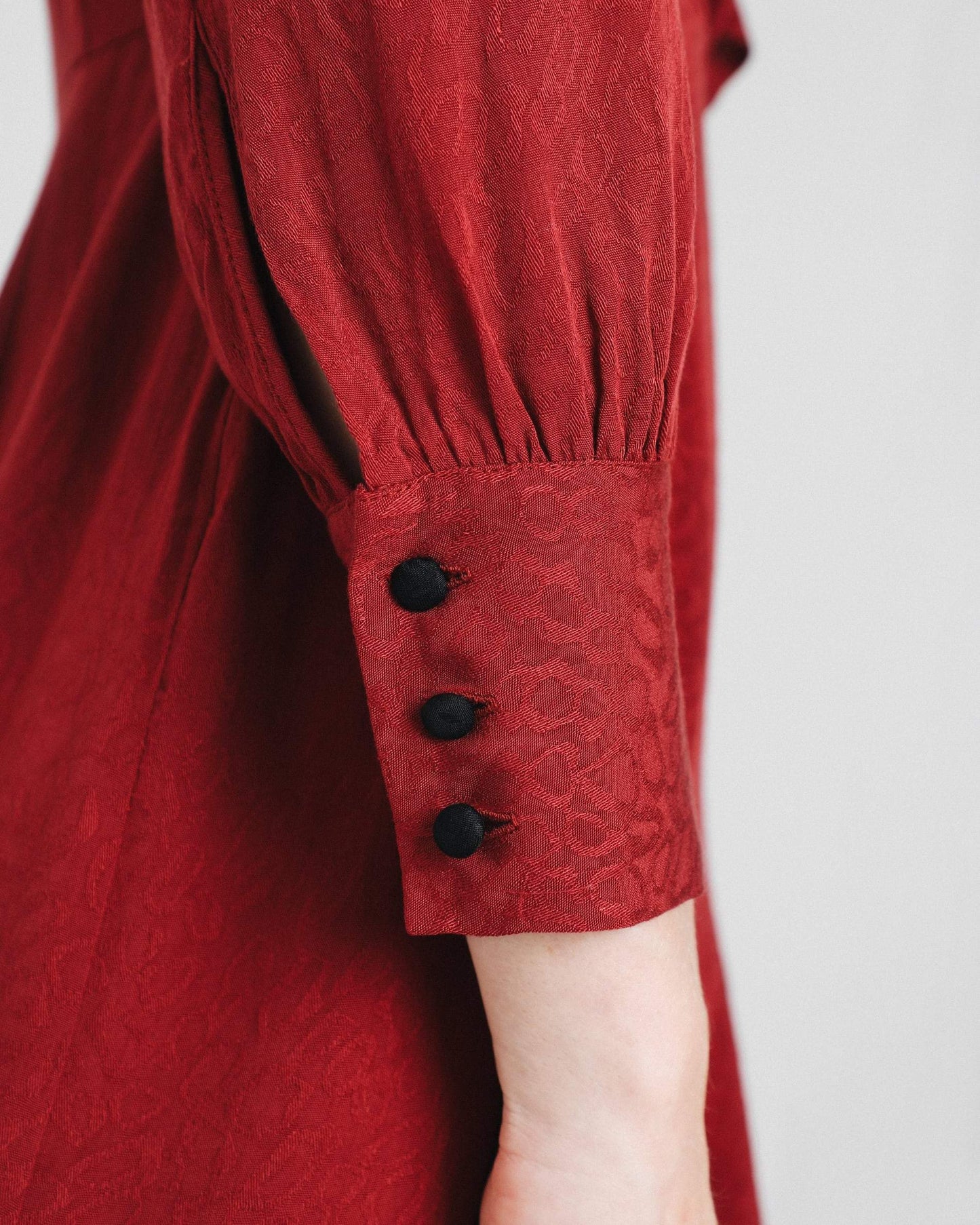 VESTIDO MINI JACQUARD VOLANTES