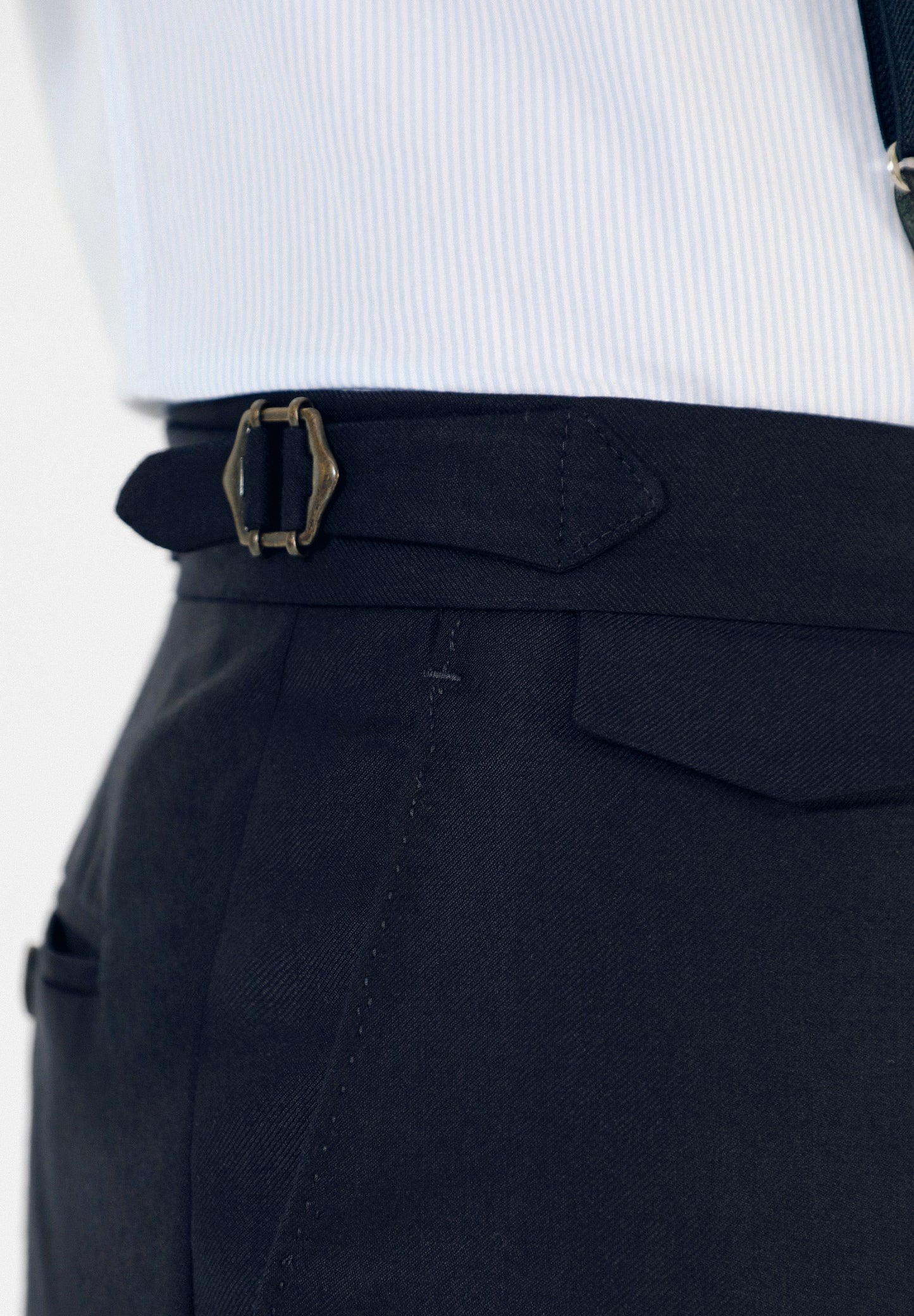 TRAJE BOTONADURA CRUZADA