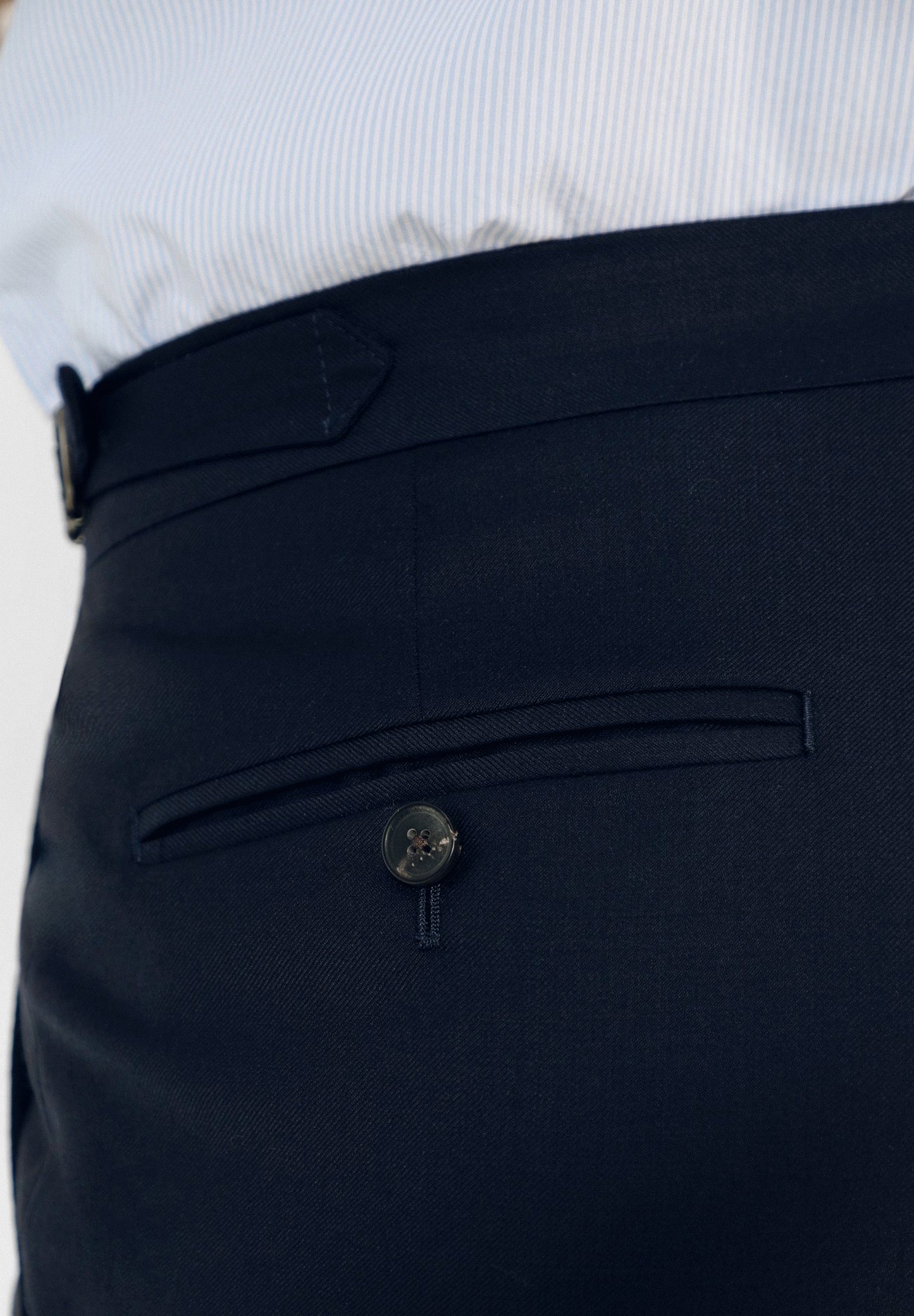 TRAJE BOTONADURA CRUZADA