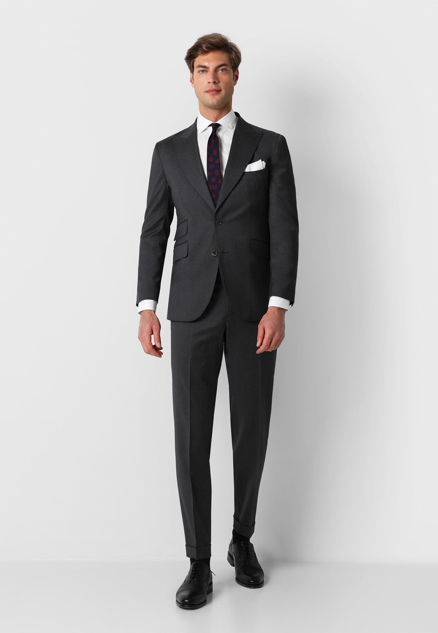 TRAJE SOLAPA PUNTA DE LANZA