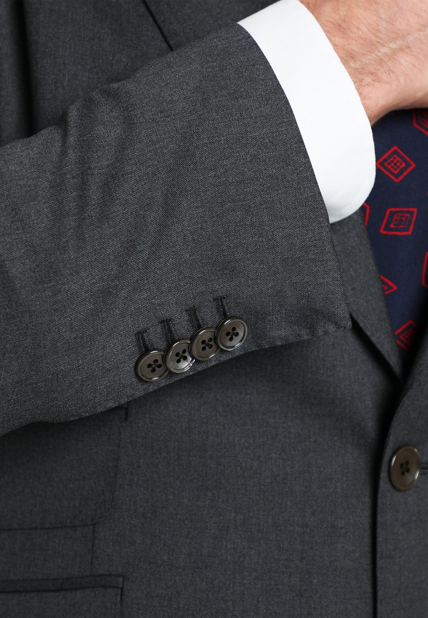 TRAJE SOLAPA PUNTA DE LANZA