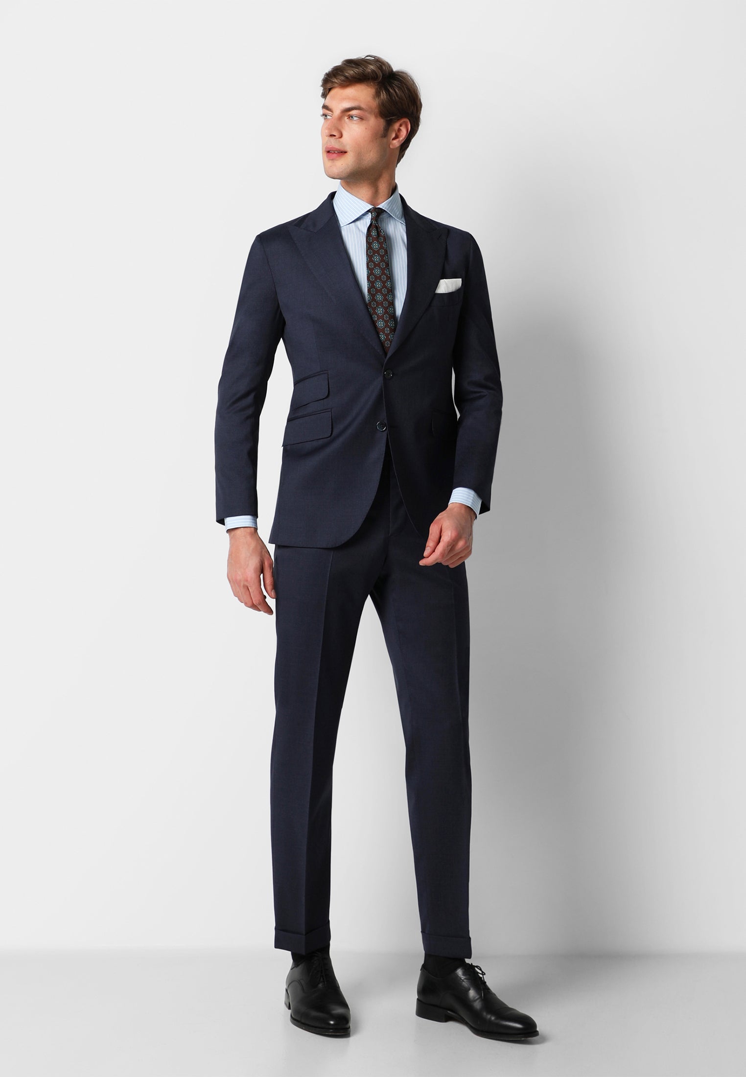 TRAJE SOLAPA PUNTA DE LANZA