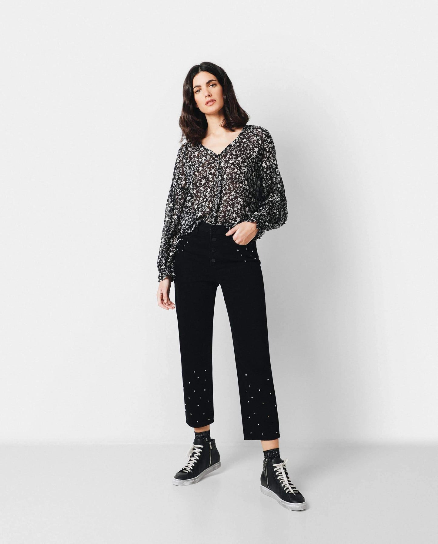 JEANS MUM FIT TACHAS