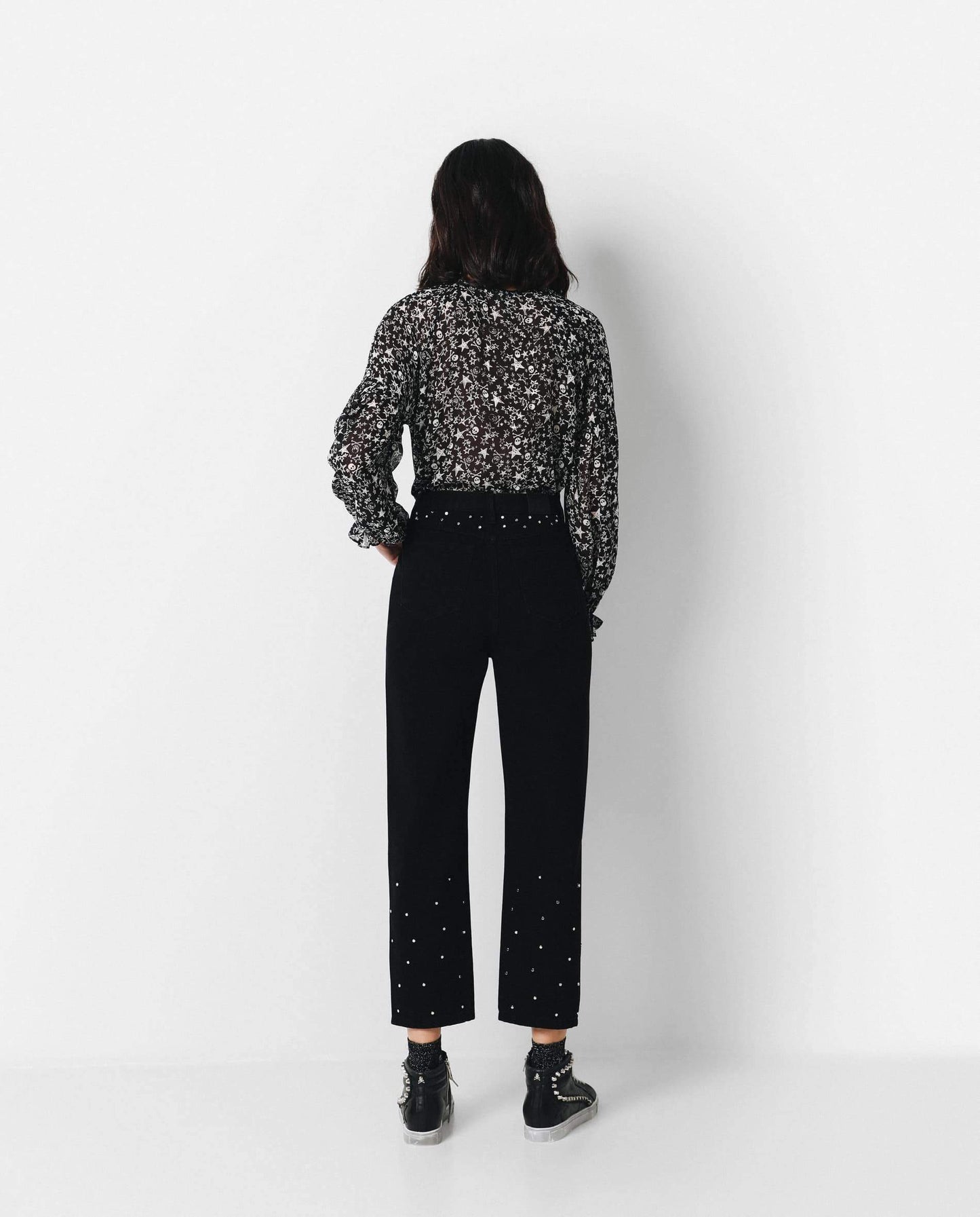 JEANS MUM FIT TACHAS