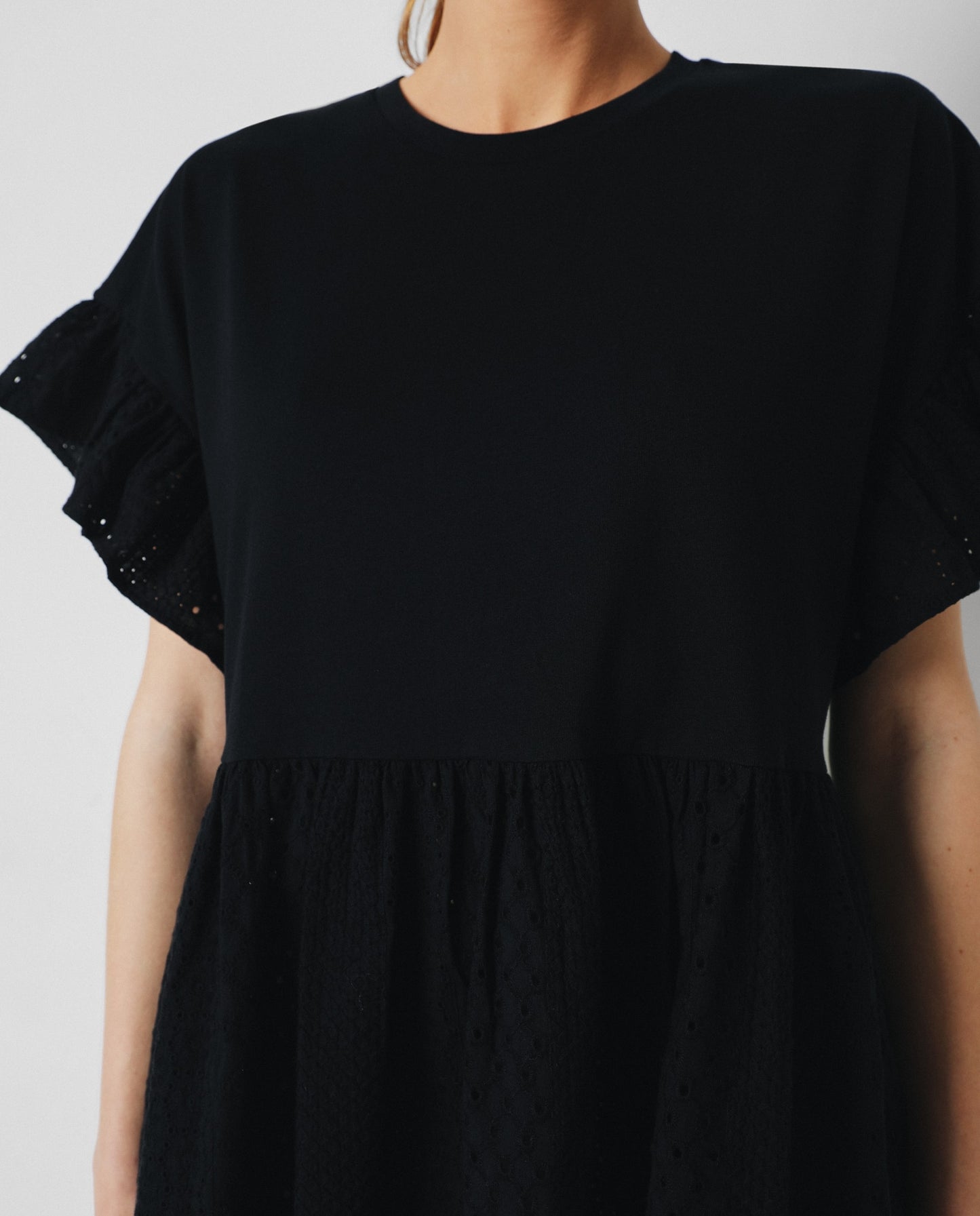 VESTIDO MINI BORDADO INGLES