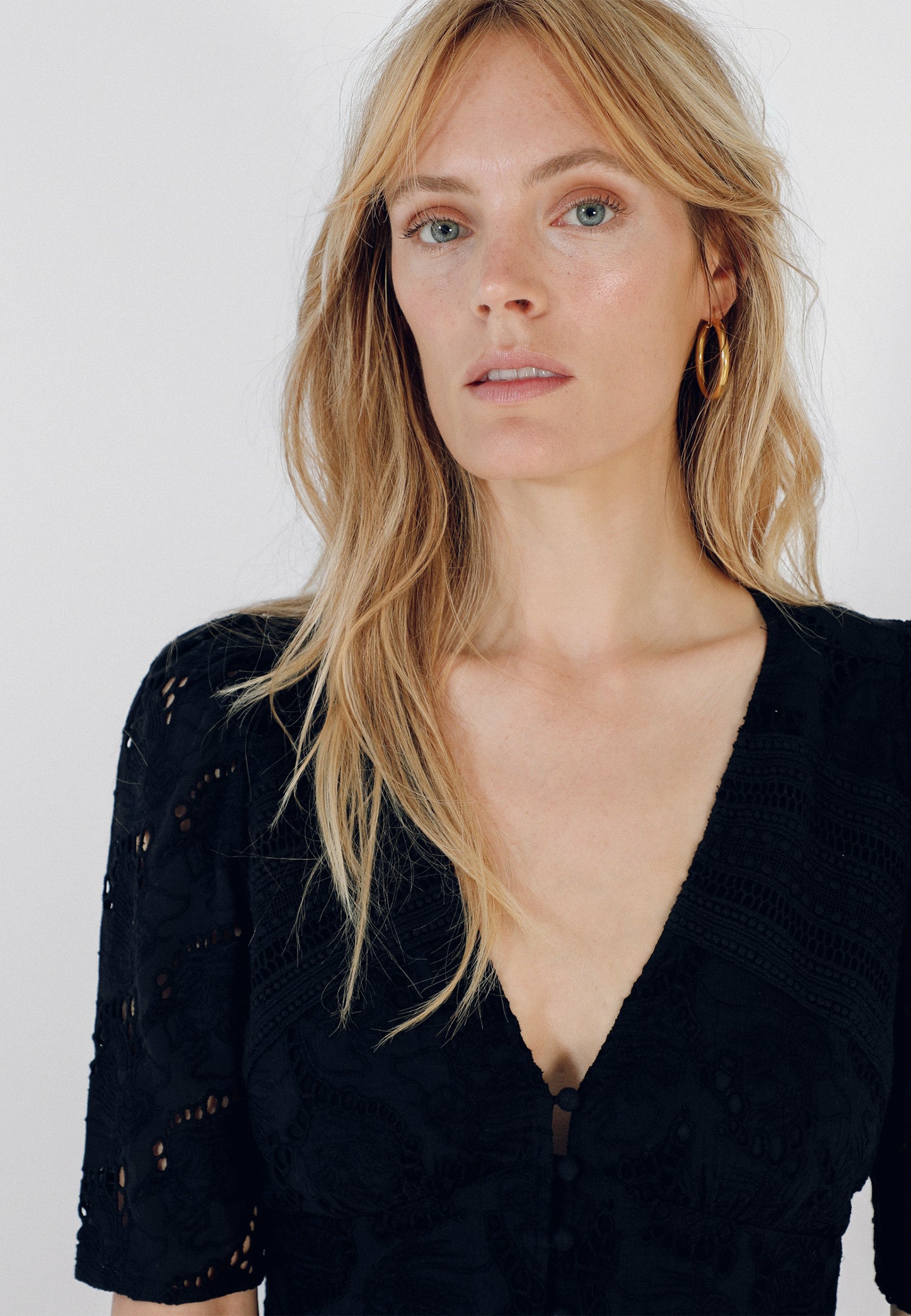 VESTIDO MINI BORDADO