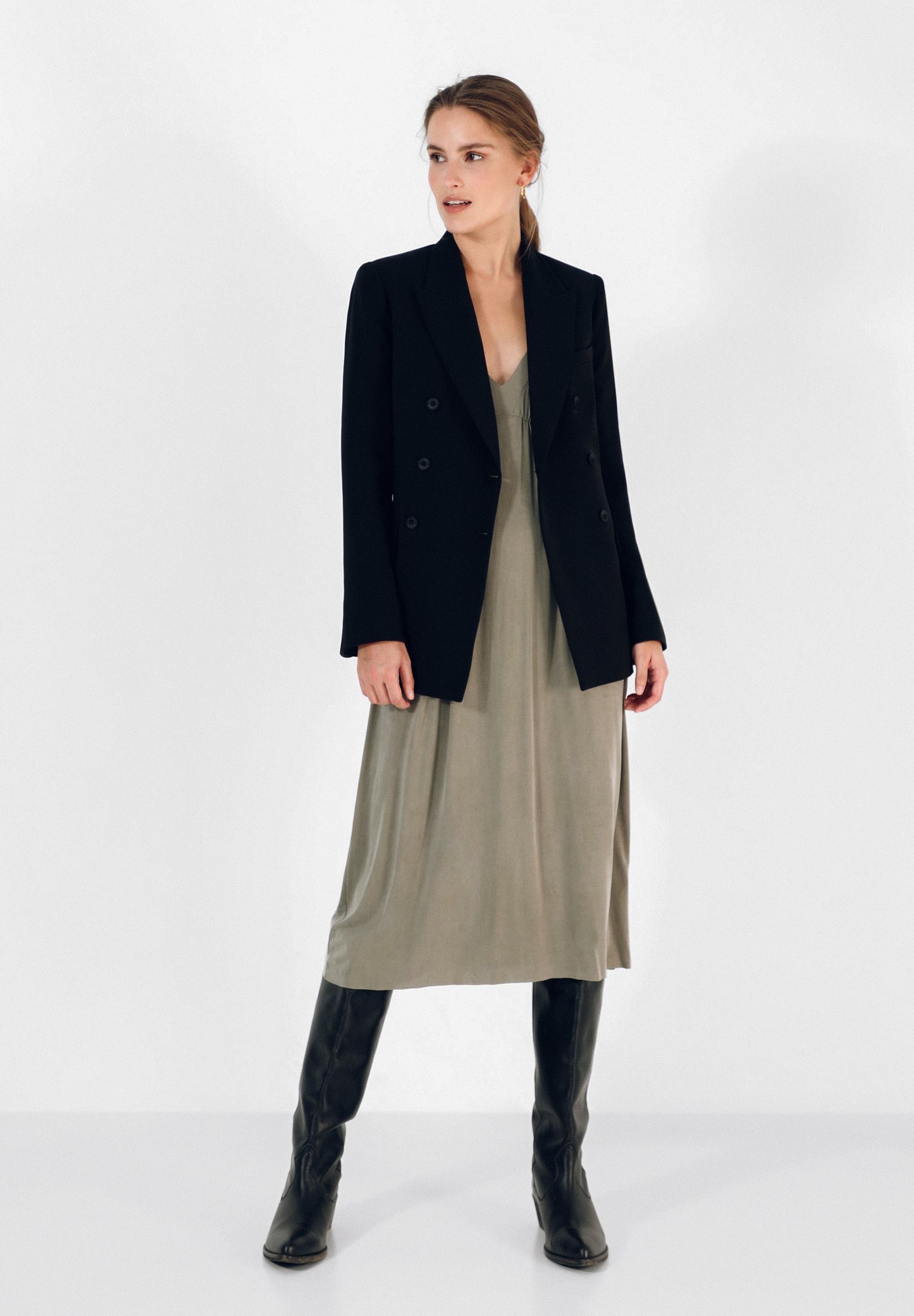 VESTIDO CUPRO VOLANTES