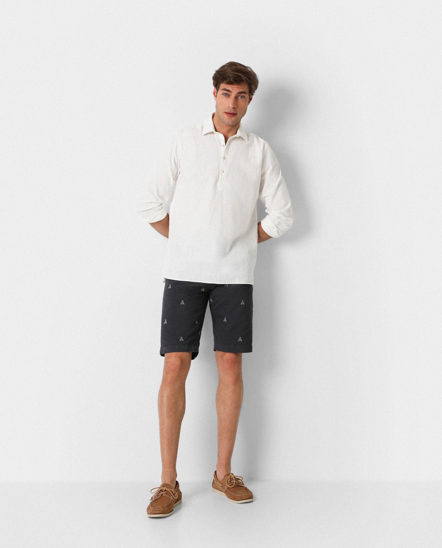 BERMUDAS CALAVERAS ALL OVER