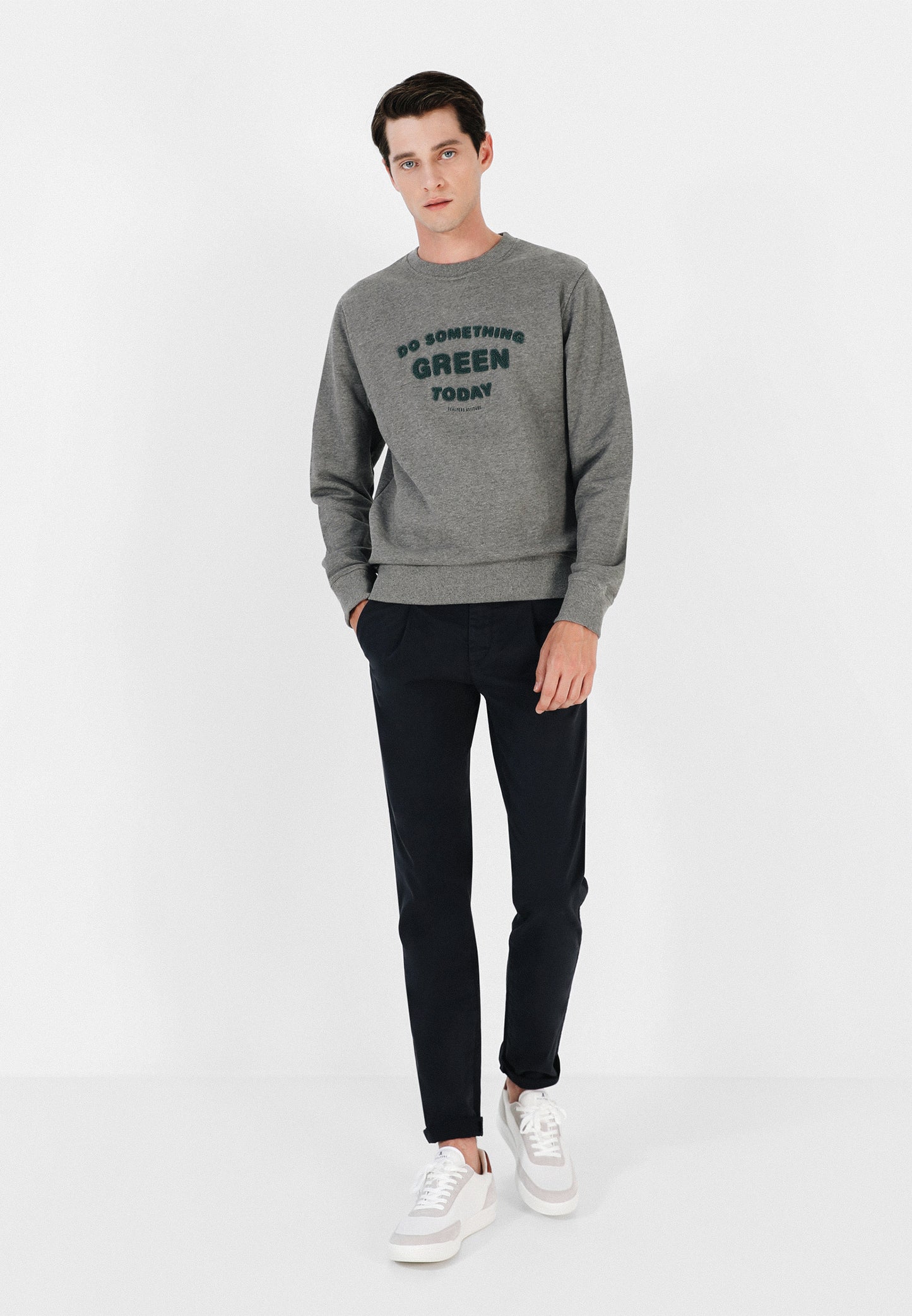 SUDADERA TEXTO RELIEVE