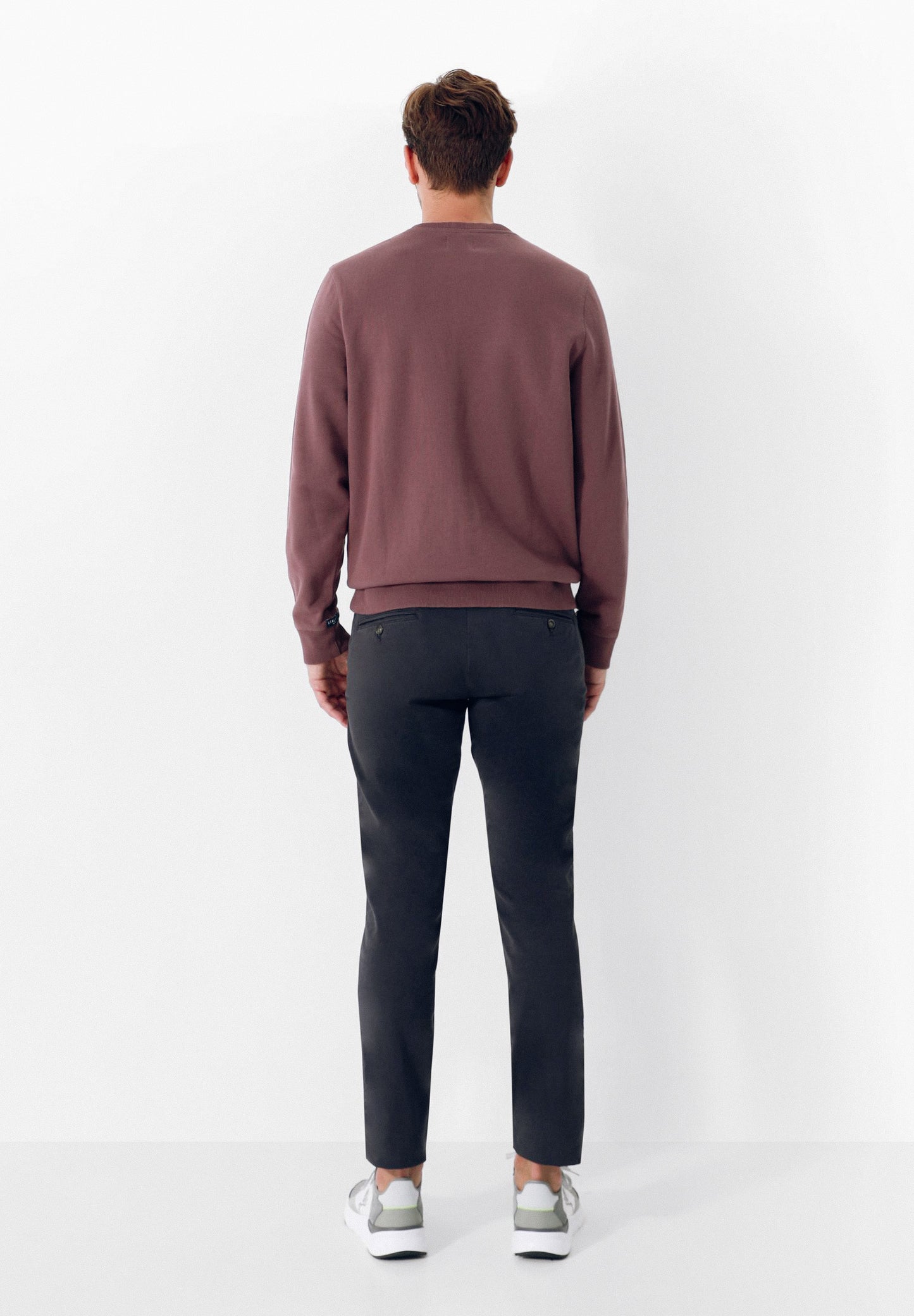 PANTALÓN CHINO PINZAS