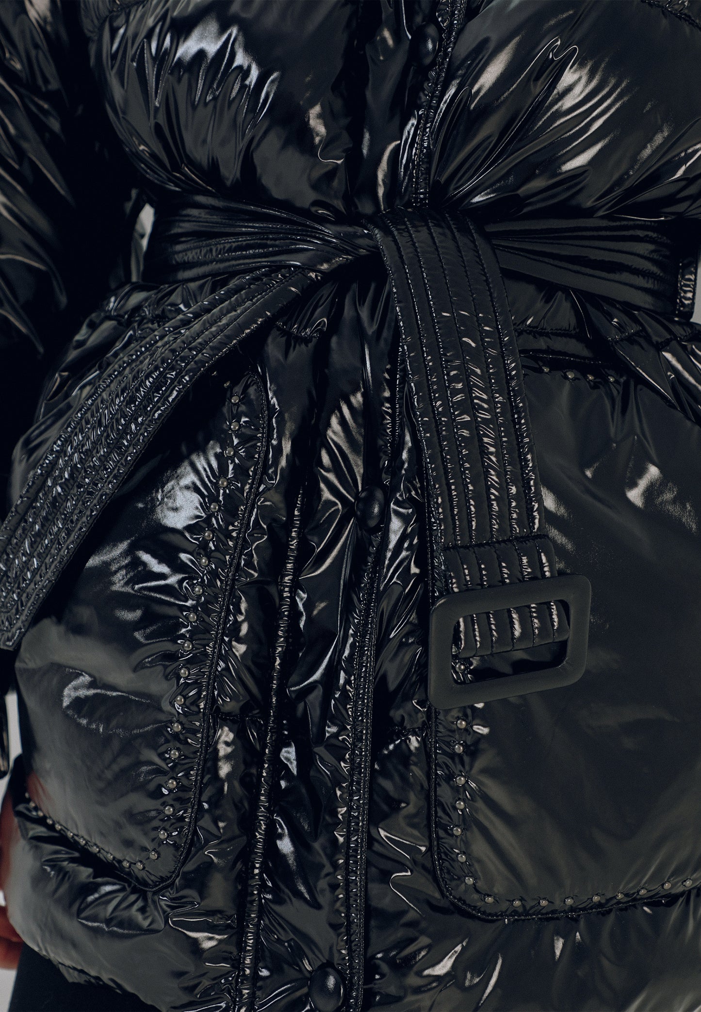 ABRIGO ACOLCHADO CINTURÓN