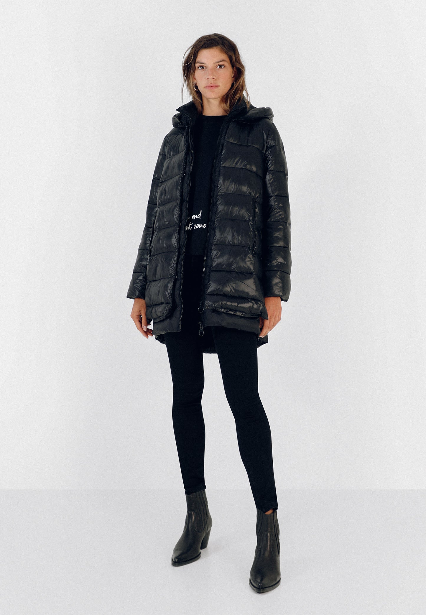 ABRIGO ACOLCHADO CAPUCHA