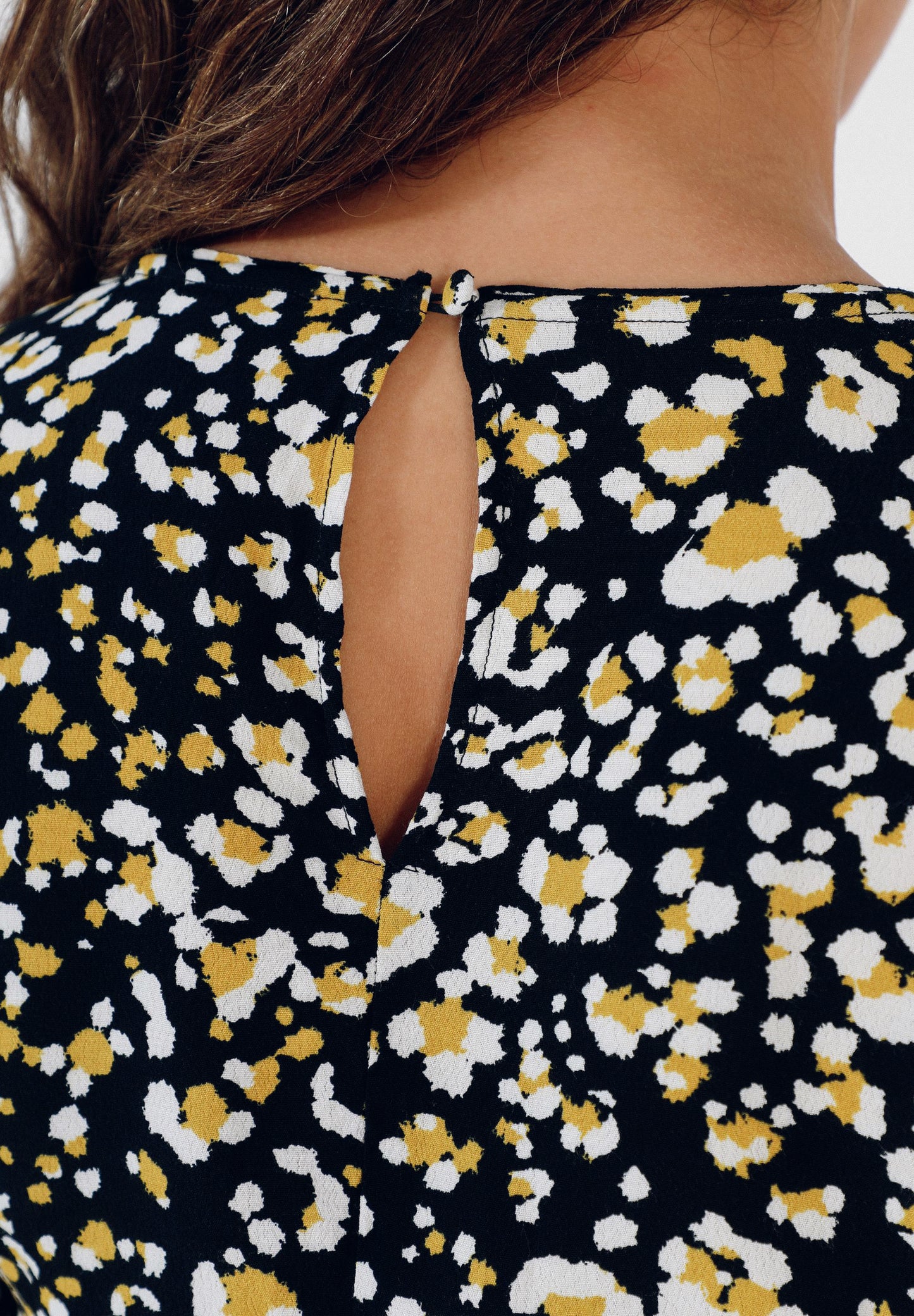 VESTIDO ABERTURAS ANIMAL PRINT