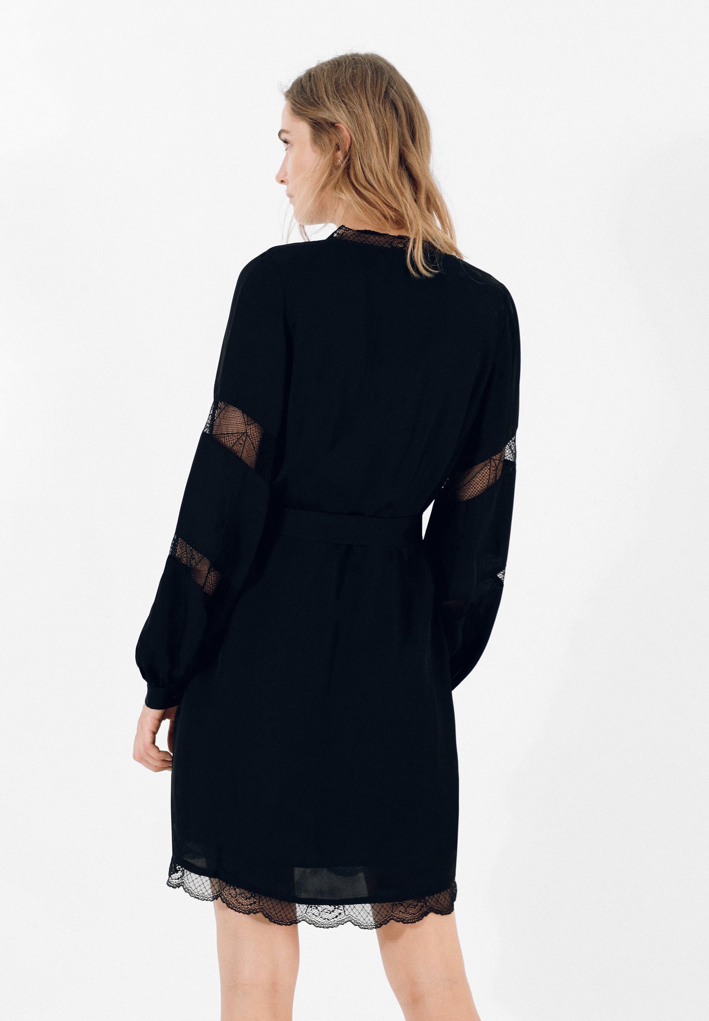 VESTIDO MINI LENCERO LAZADA