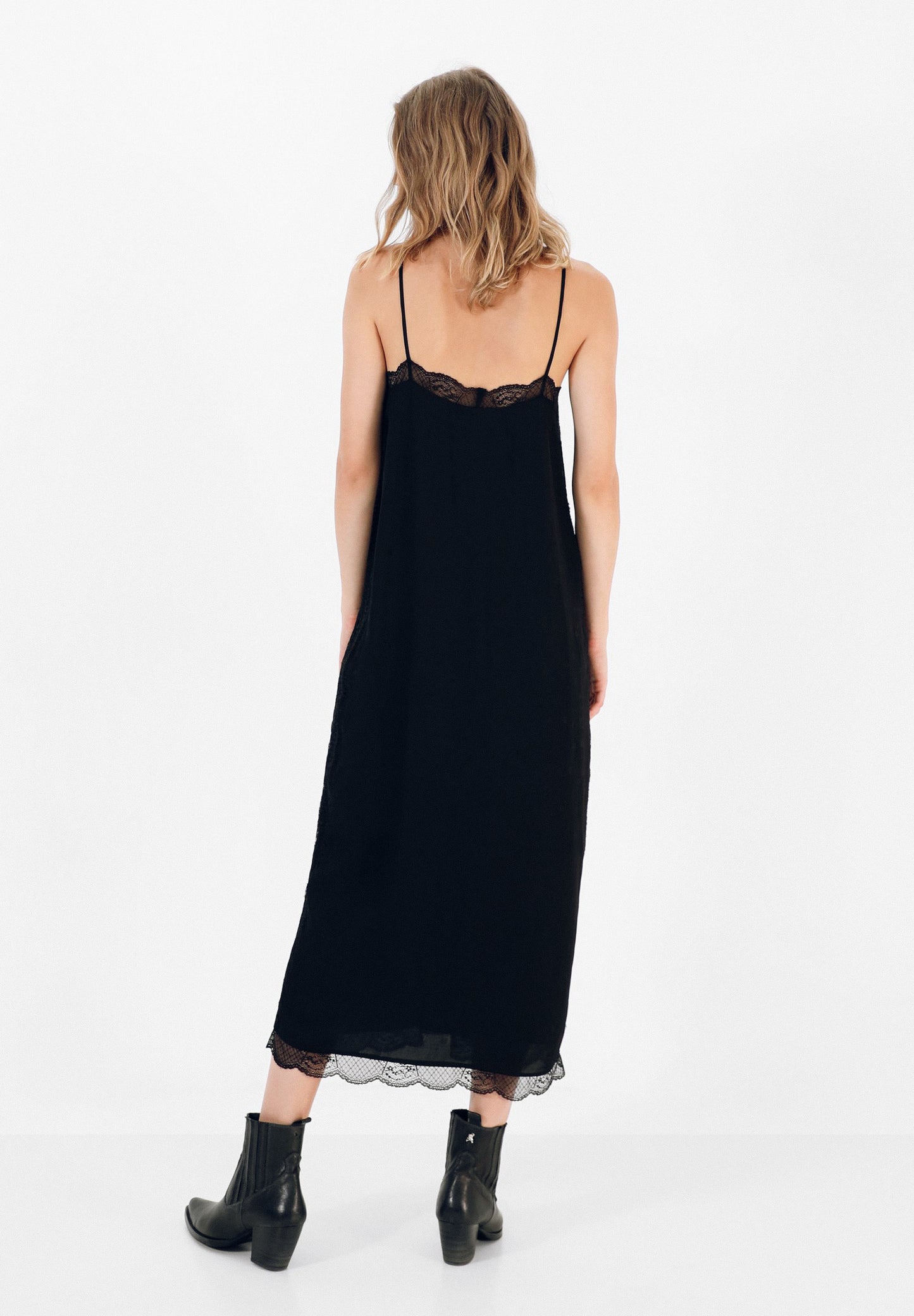 VESTIDO LENCERO ENCAJE