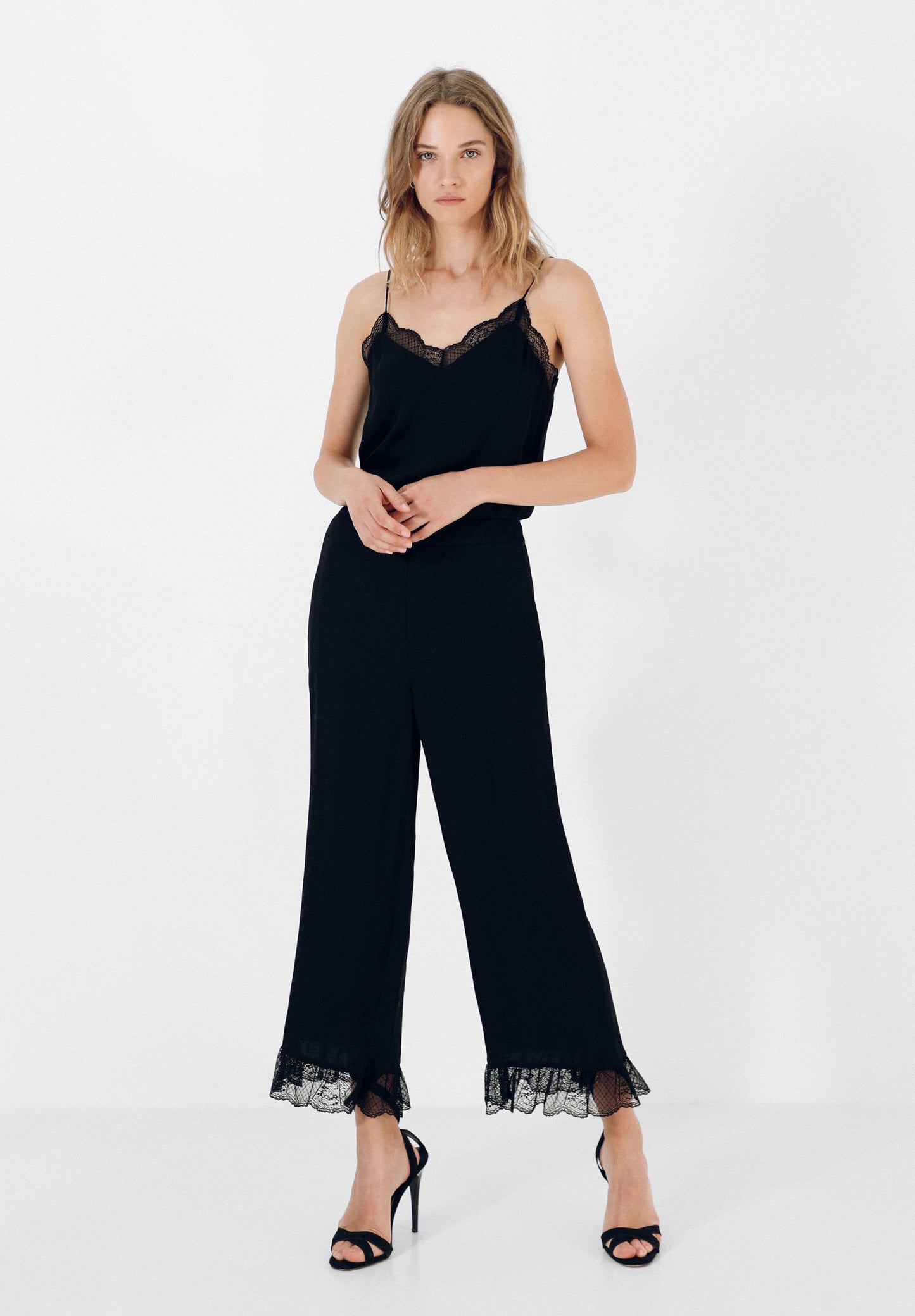 PANTALÓN FLUÍDO ENCAJE