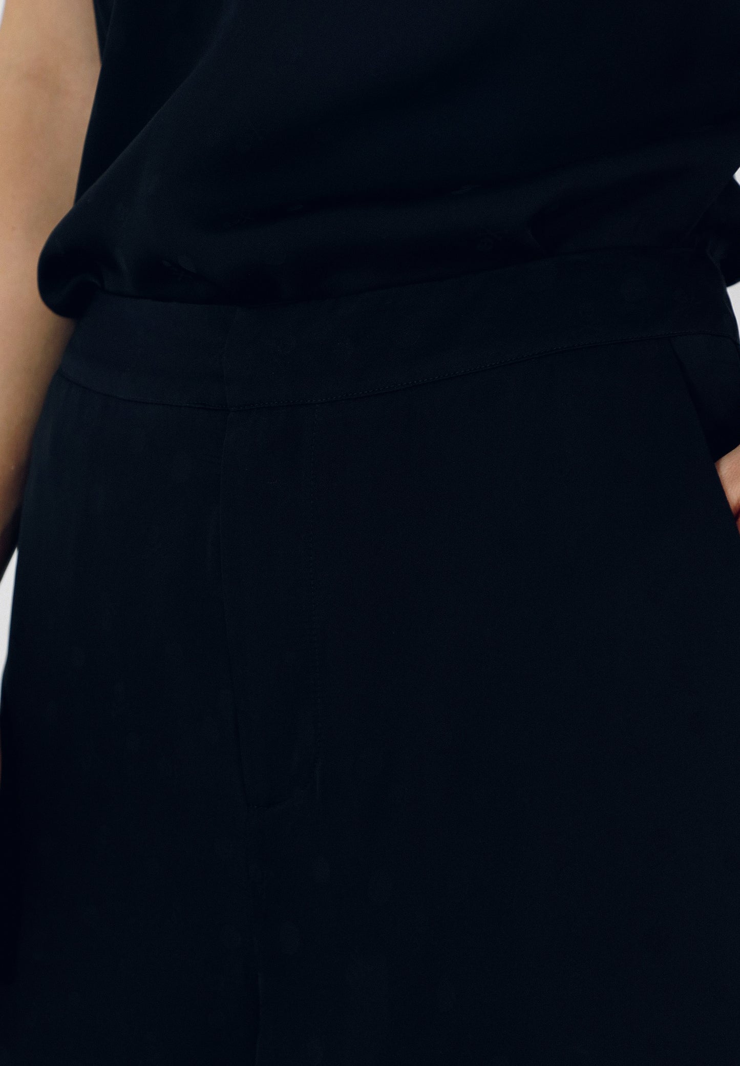 PANTALÓN FLUÍDO ENCAJE