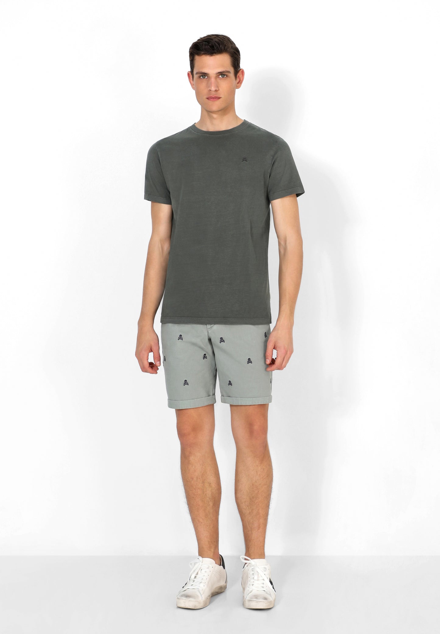 BERMUDAS CALAVERAS ALL OVER