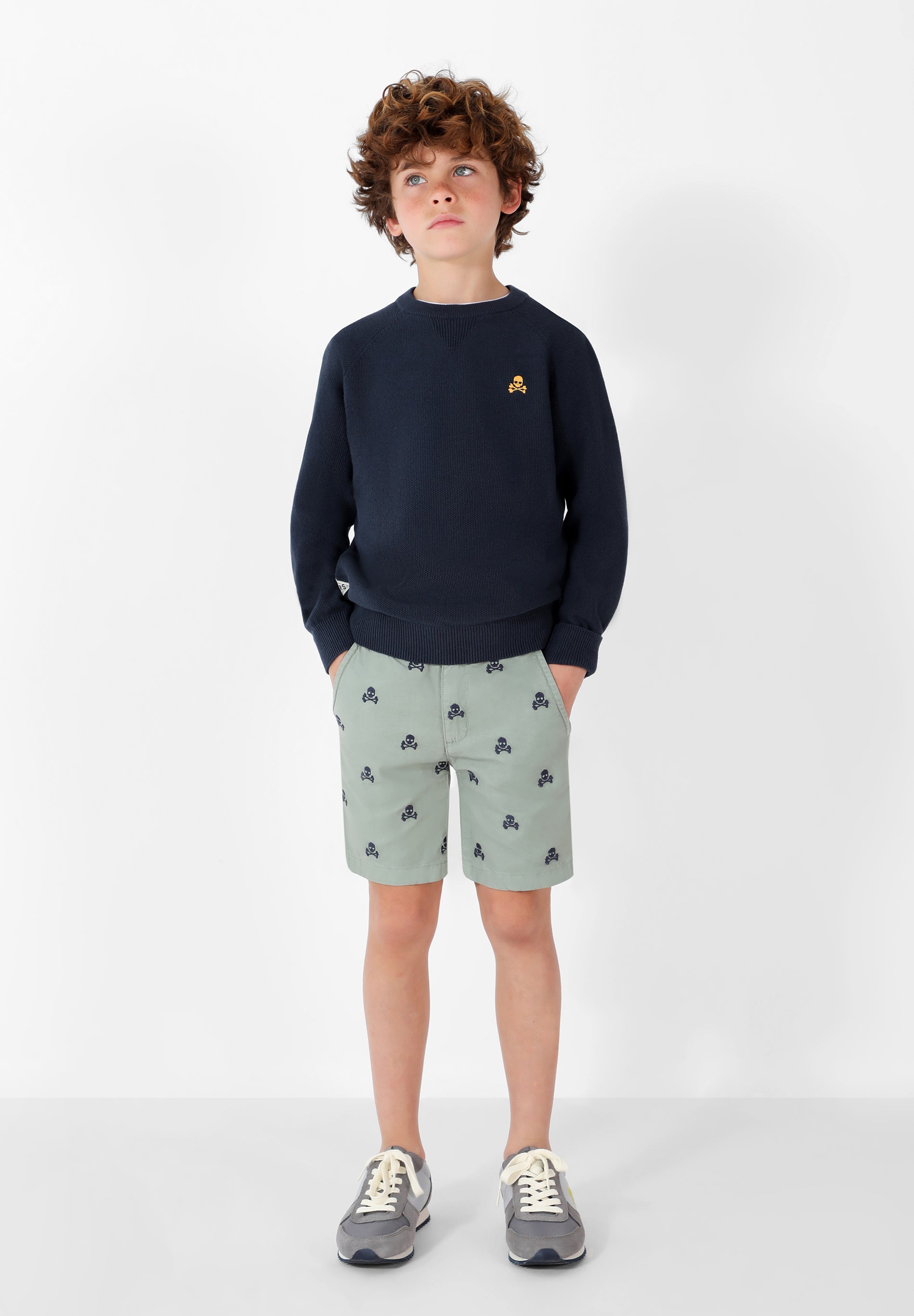 BERMUDAS CALAVERAS ALL OVER