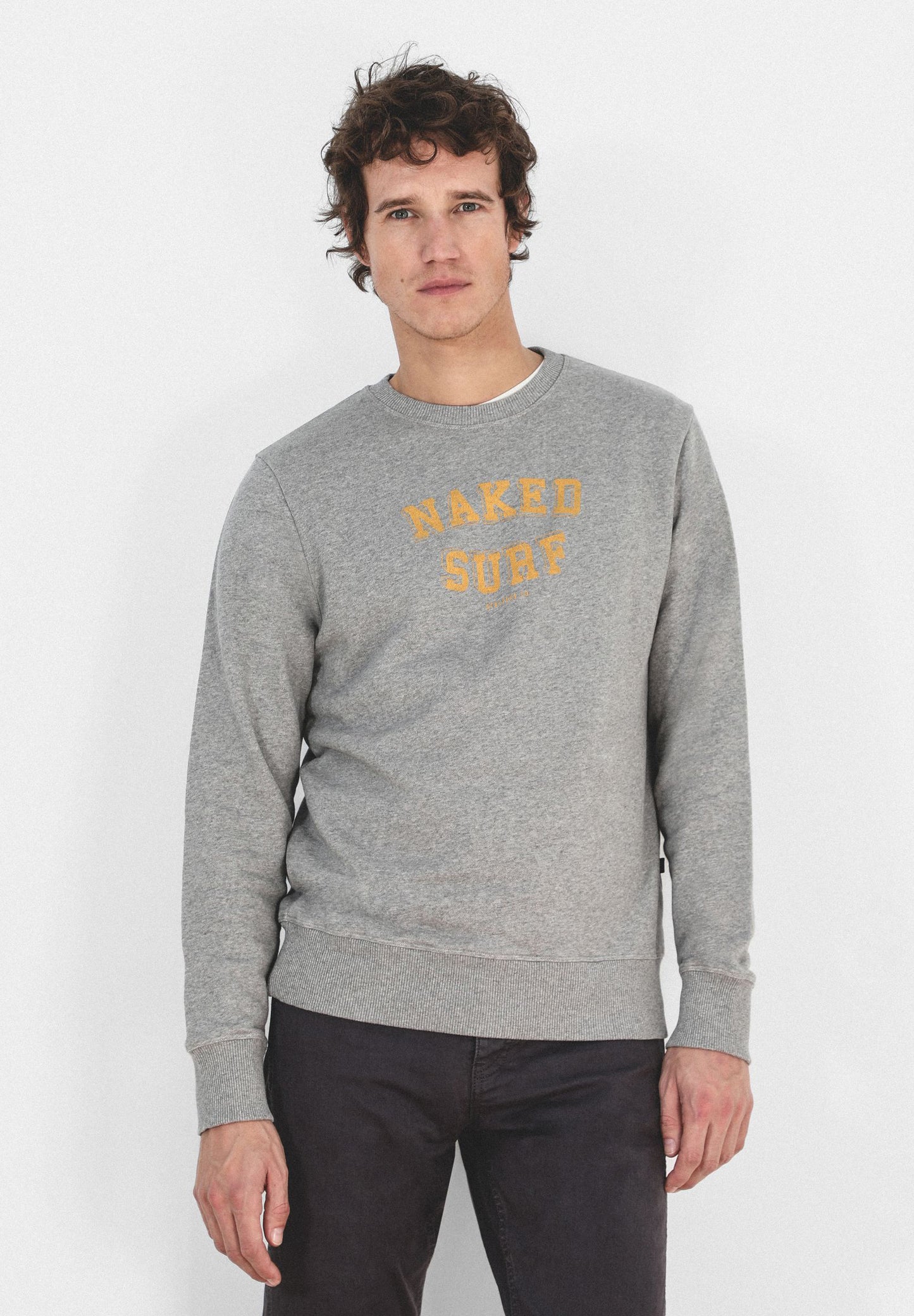 SUDADERA TEXTO CONTRASTE