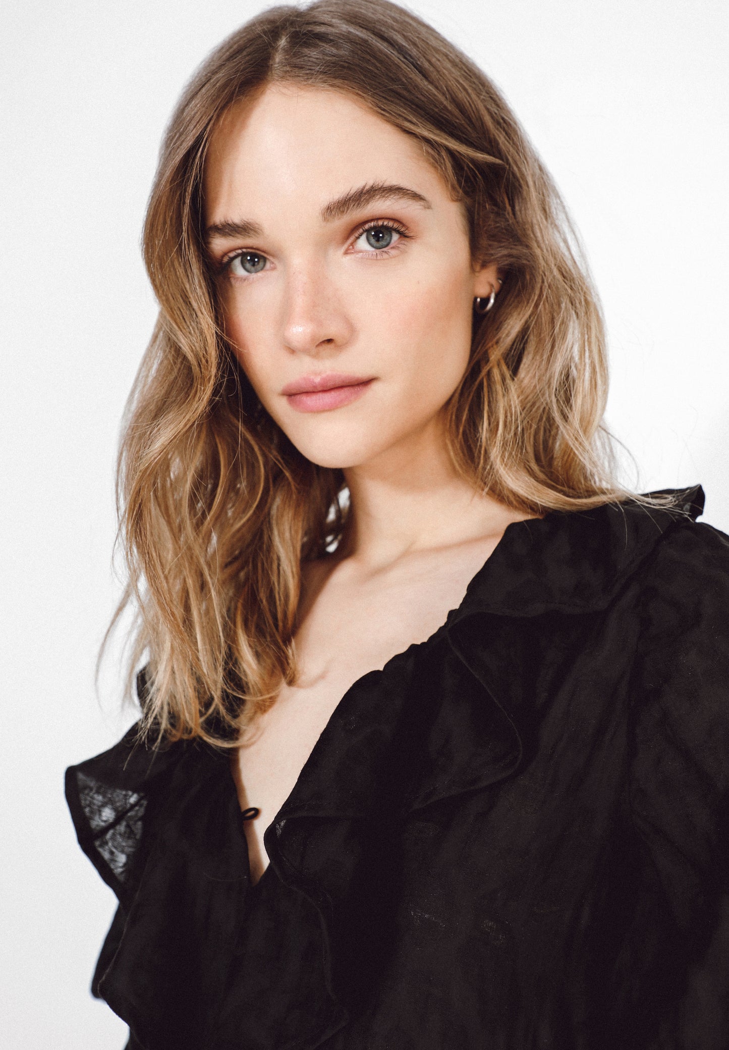 VESTIDO MINI VOLANTE