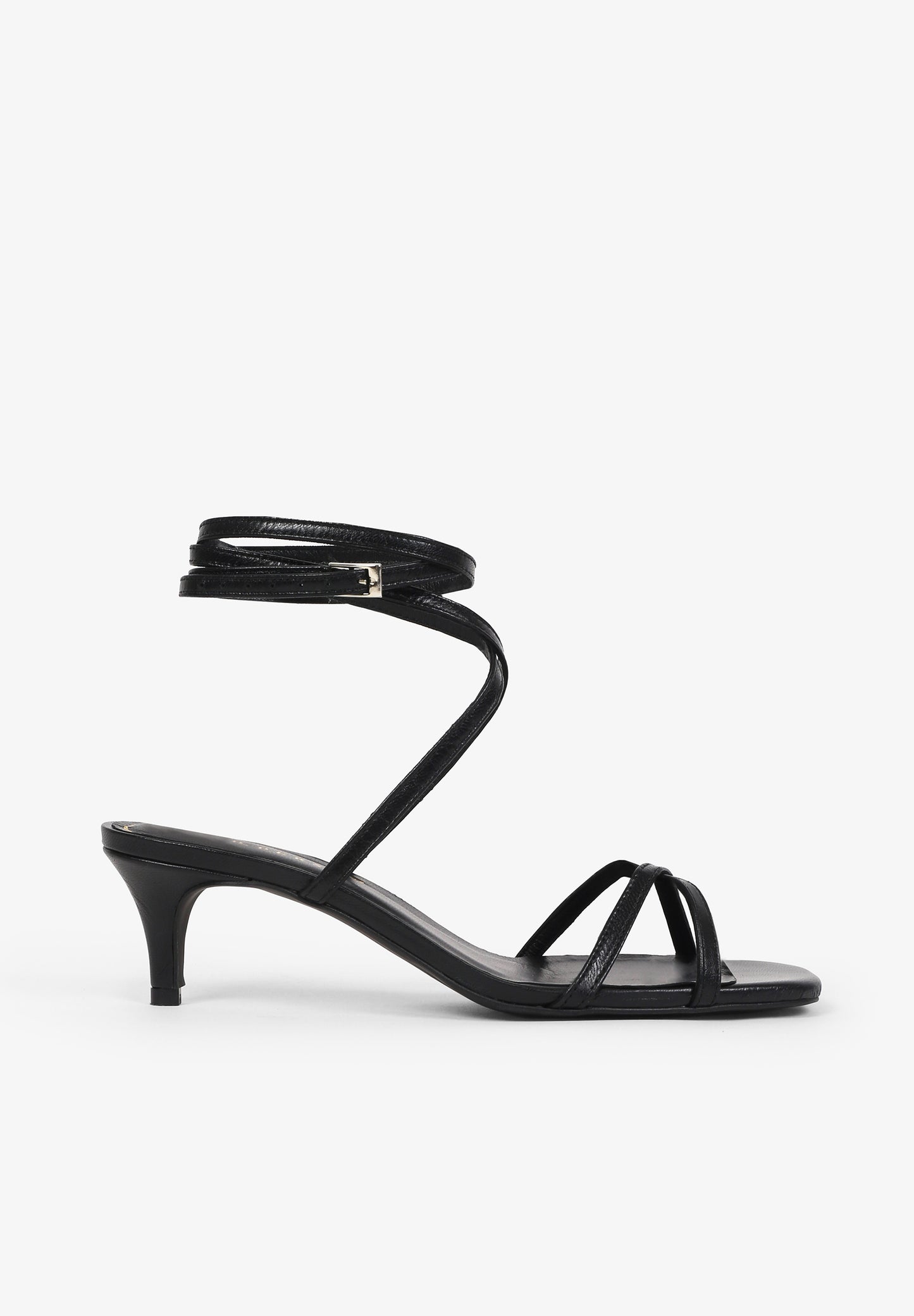 SANDALIAS TIRAS TACÓN