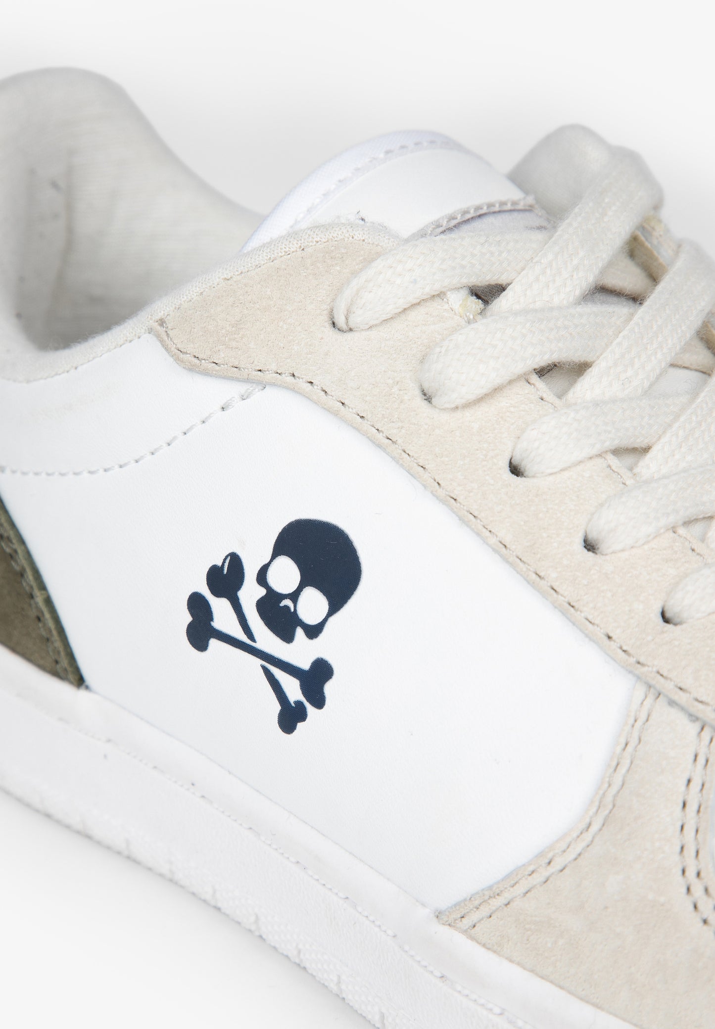 SNEAKERS PIEL DETALLE CONTRASTE