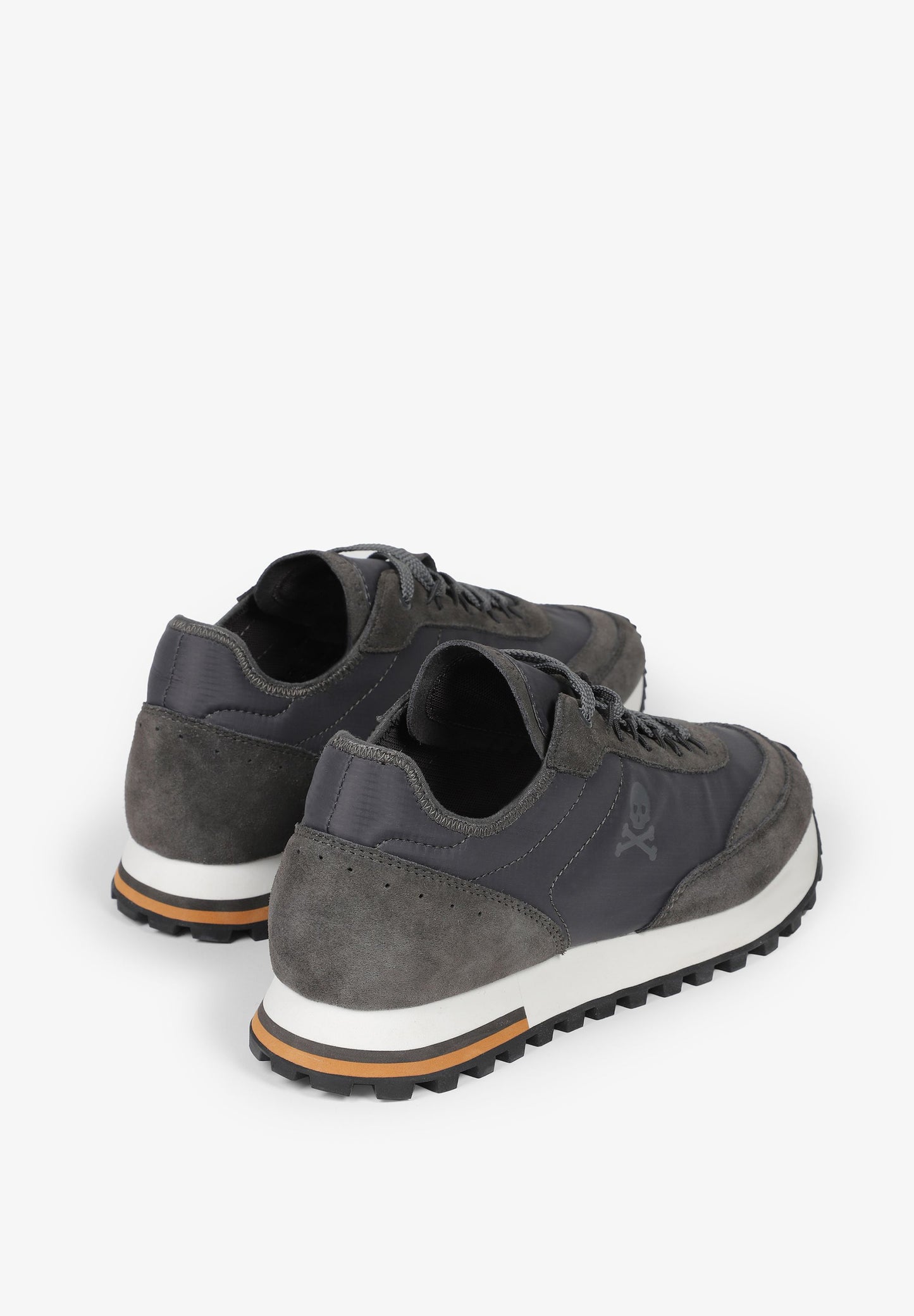 SNEAKERS LIGERAS DETALLE SUELA