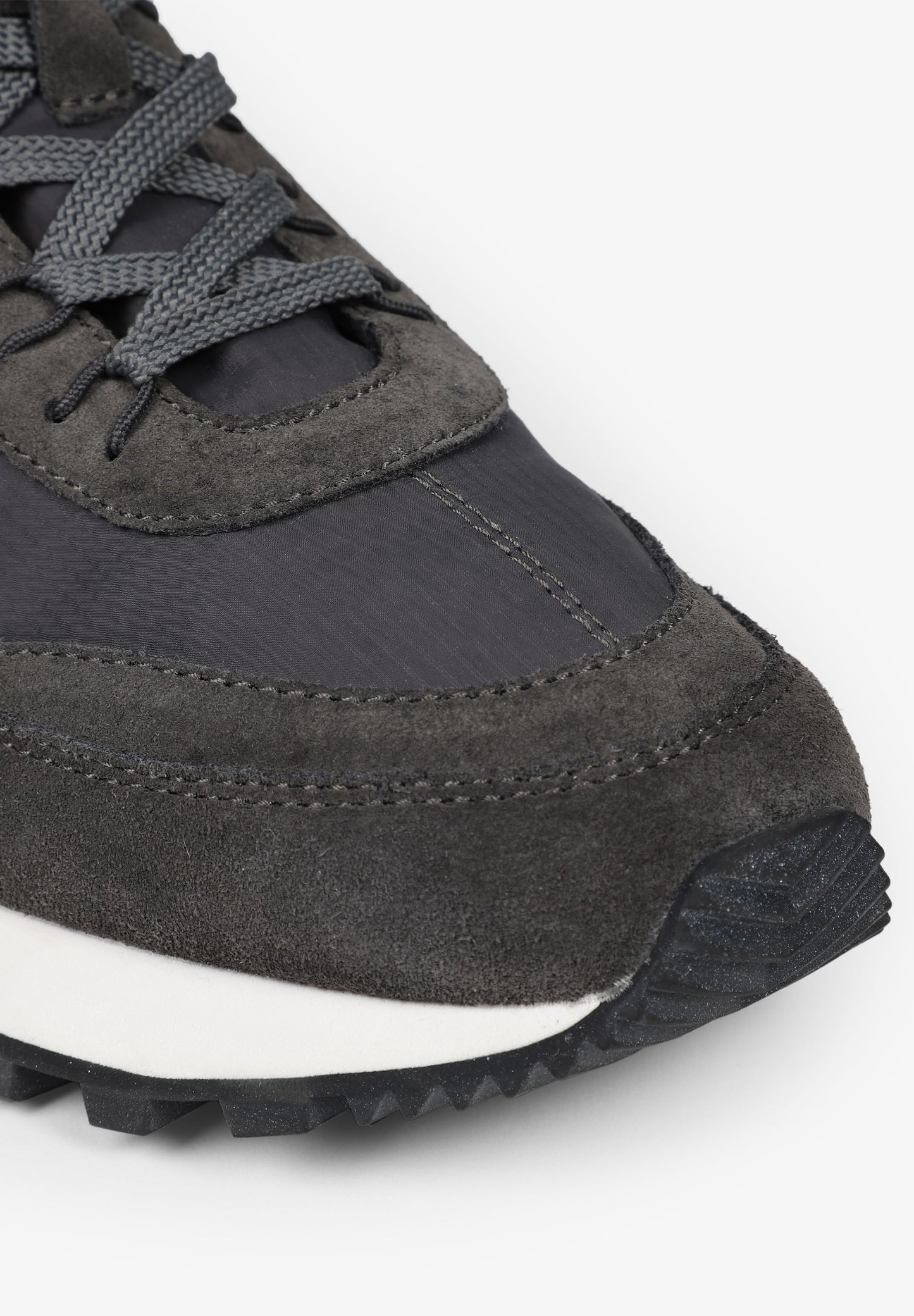 SNEAKERS LIGERAS DETALLE SUELA