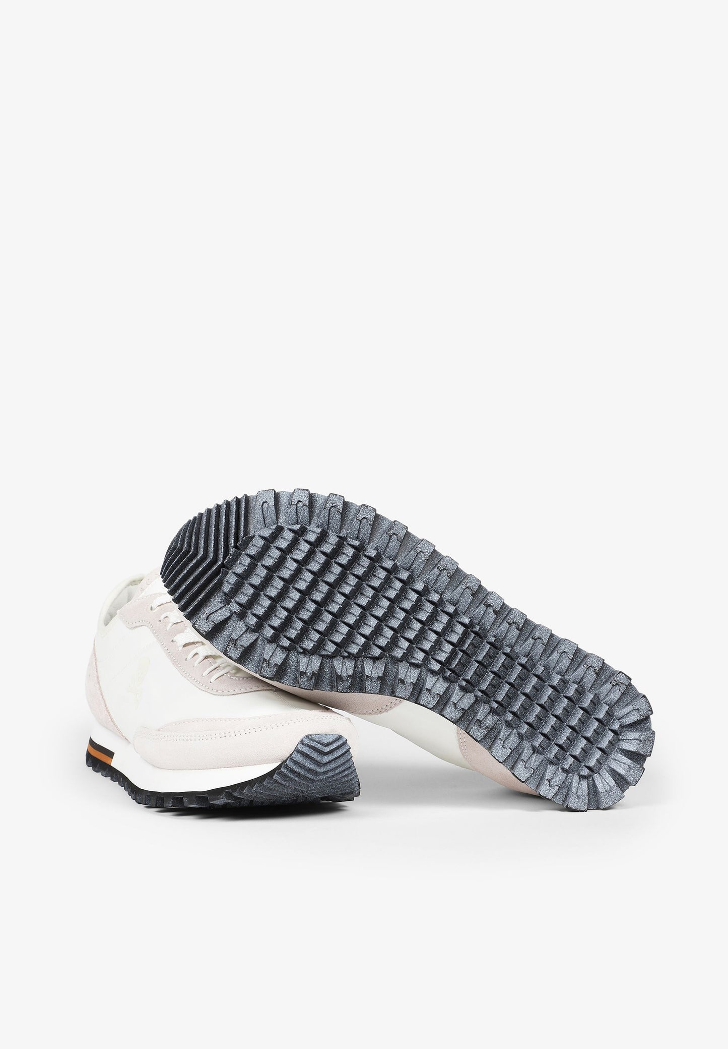 SNEAKERS LIGERAS DETALLE SUELA