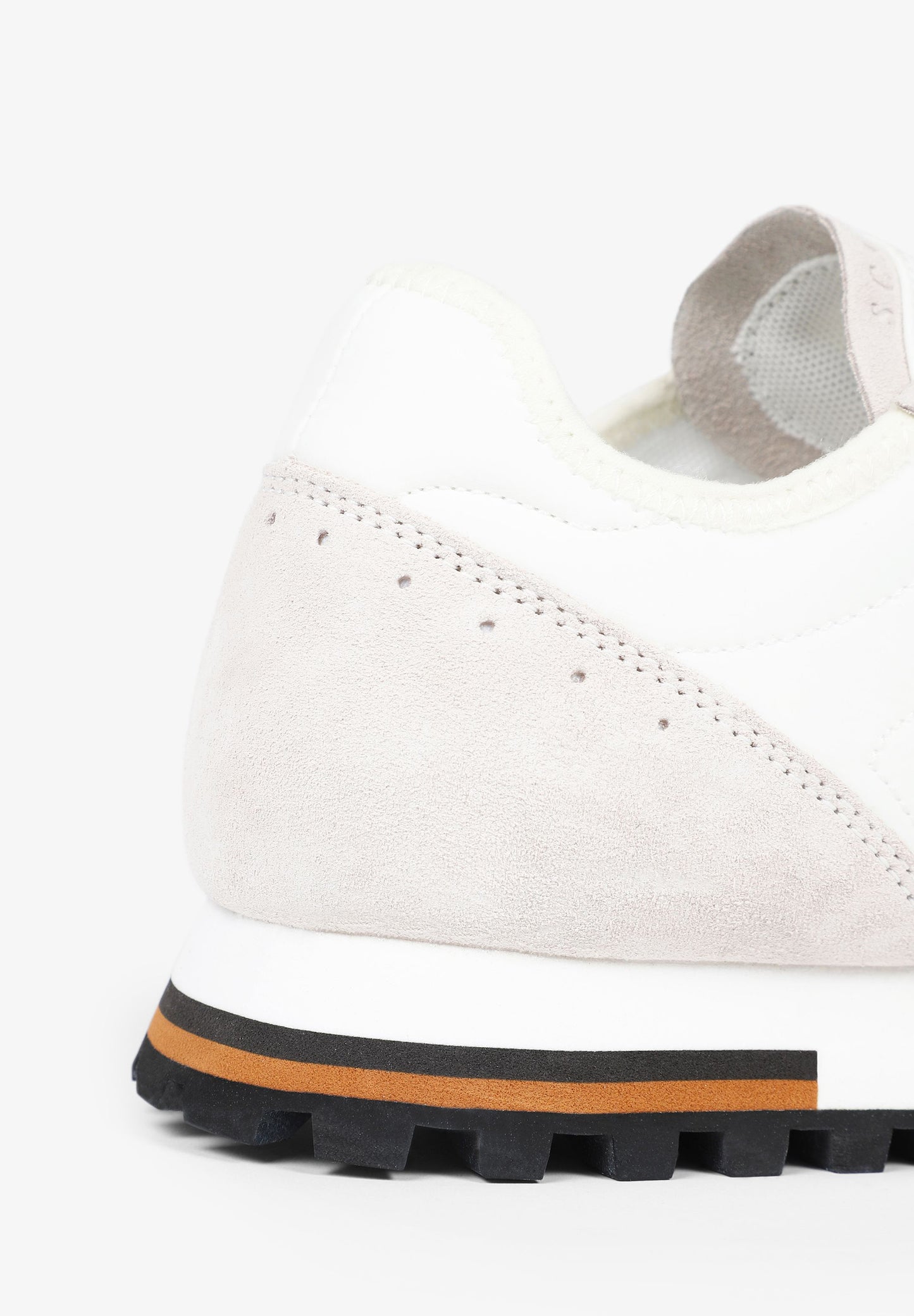 SNEAKERS LIGERAS DETALLE SUELA