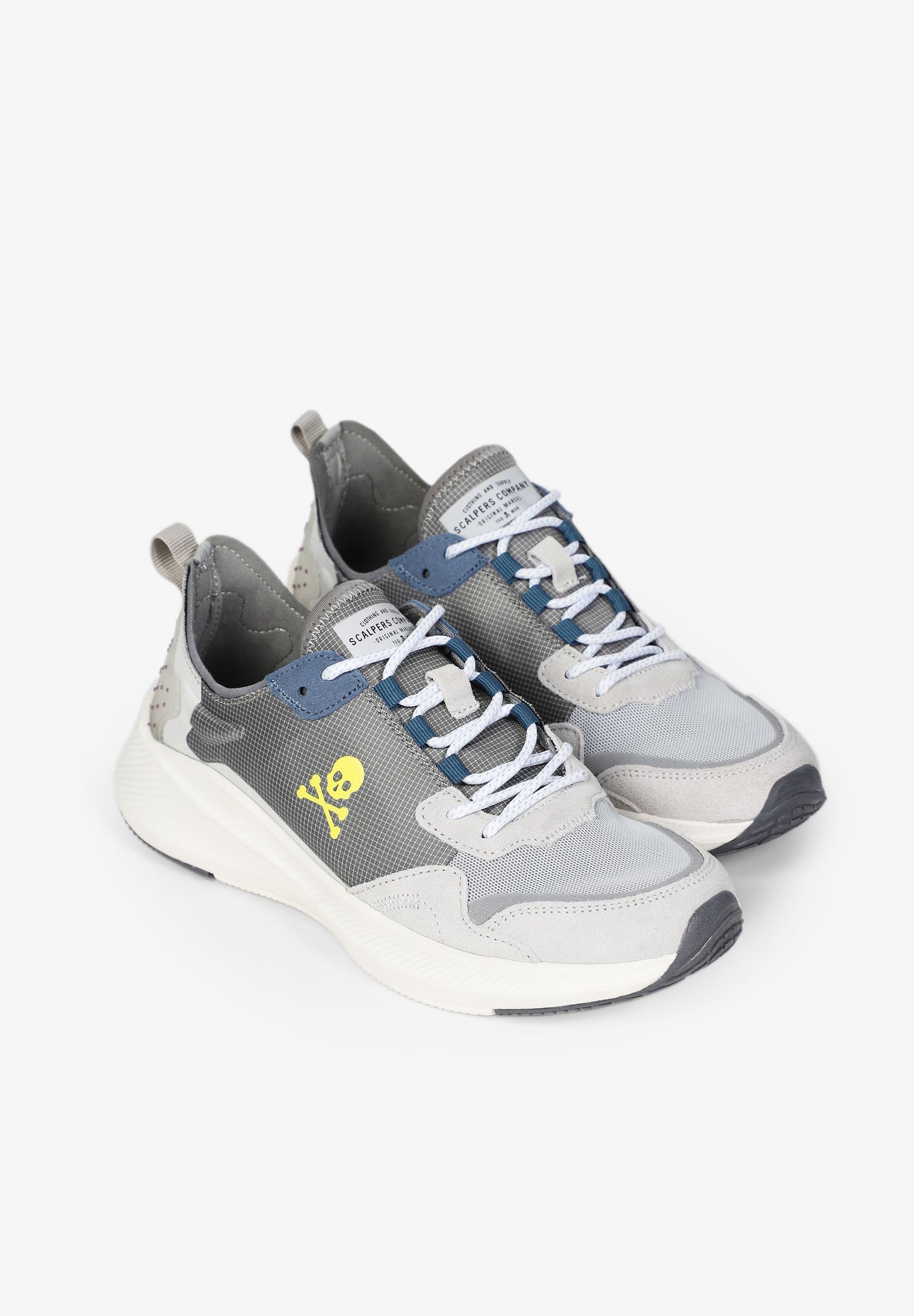 SNEAKERS CALAVERA TIRADOR