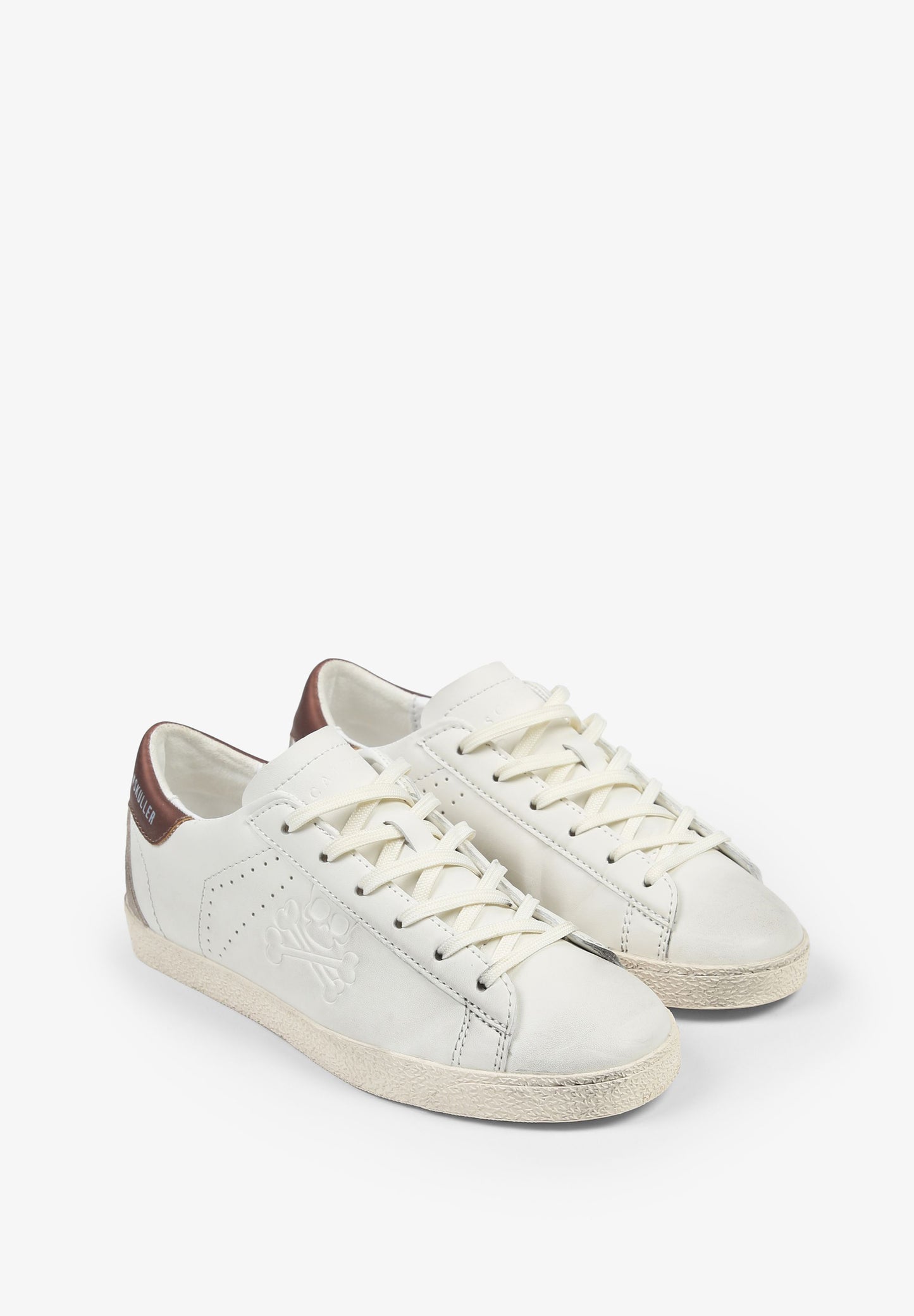 SNEAKERS BAJAS DETALLE CONTRASTE