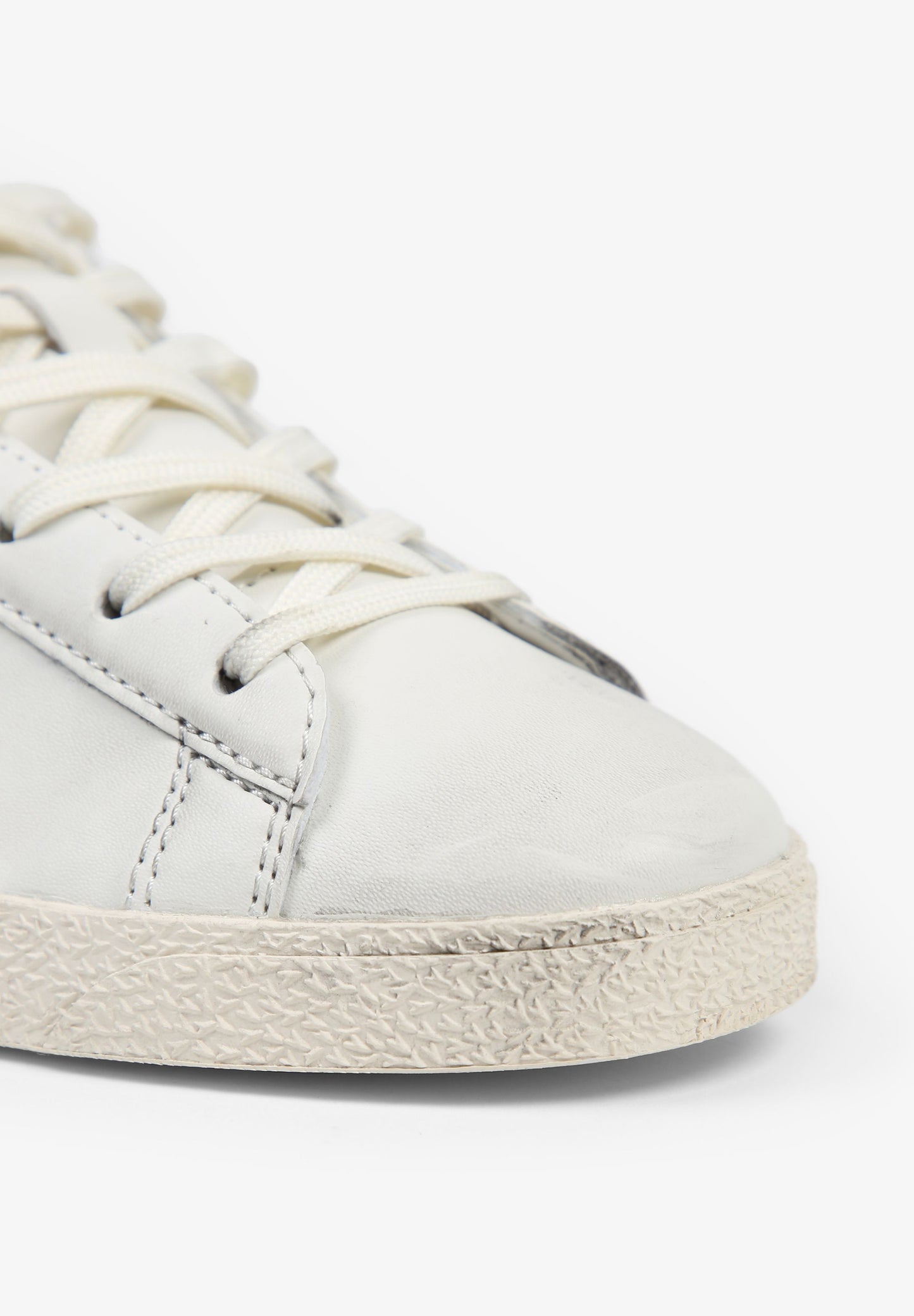 SNEAKERS BAJAS DETALLE CONTRASTE